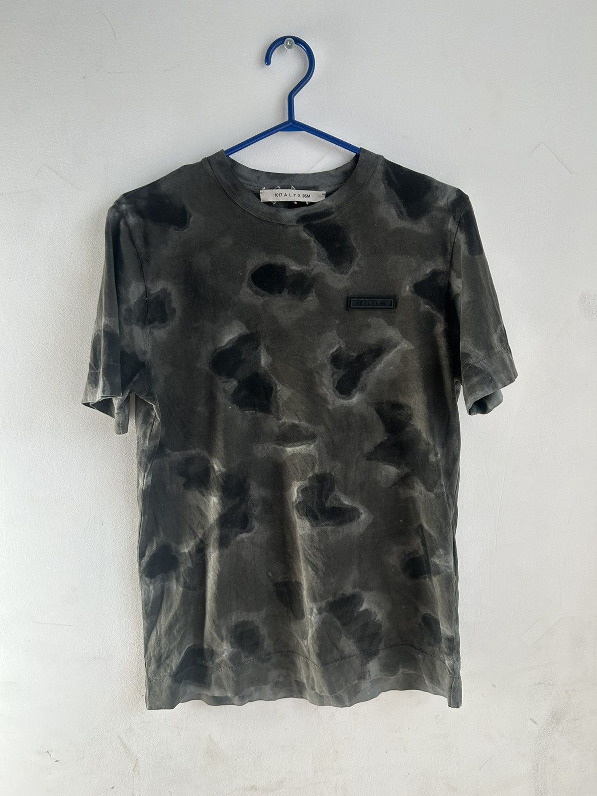 1017 ALYX 9SM 1017 ALYX 9SM Circle T-Shirt Size US M / EU 48-50 / 2 - 1 Thumbnail