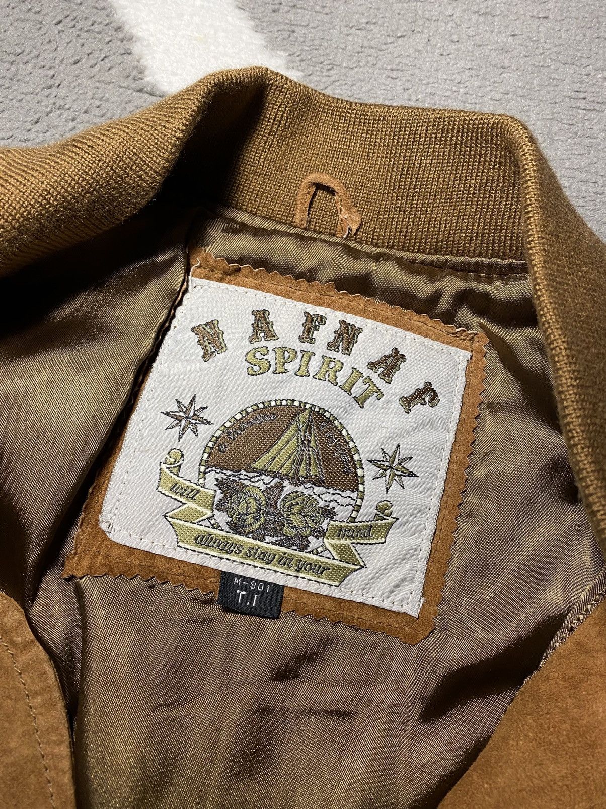 Vintage Vintage 90’s Genuine Leather Bomber Jacket Boxy Fit Size US M / EU 48-50 / 2 - 13 Thumbnail