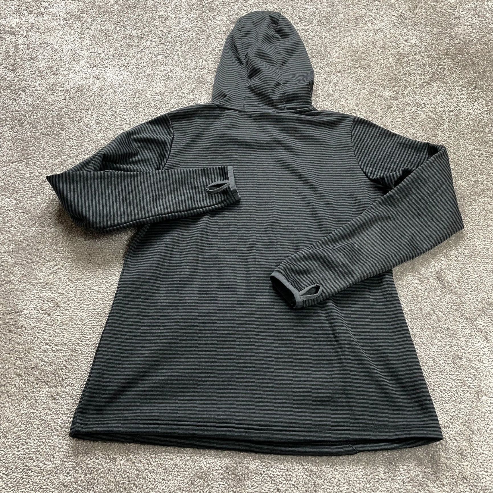 Vintage Columbia Hoodie Sweatshirt Womens M Gray Black Striped Pullover Fleece Hike Size M / US 6-8 / IT 42-44 - 2 Thumbnail