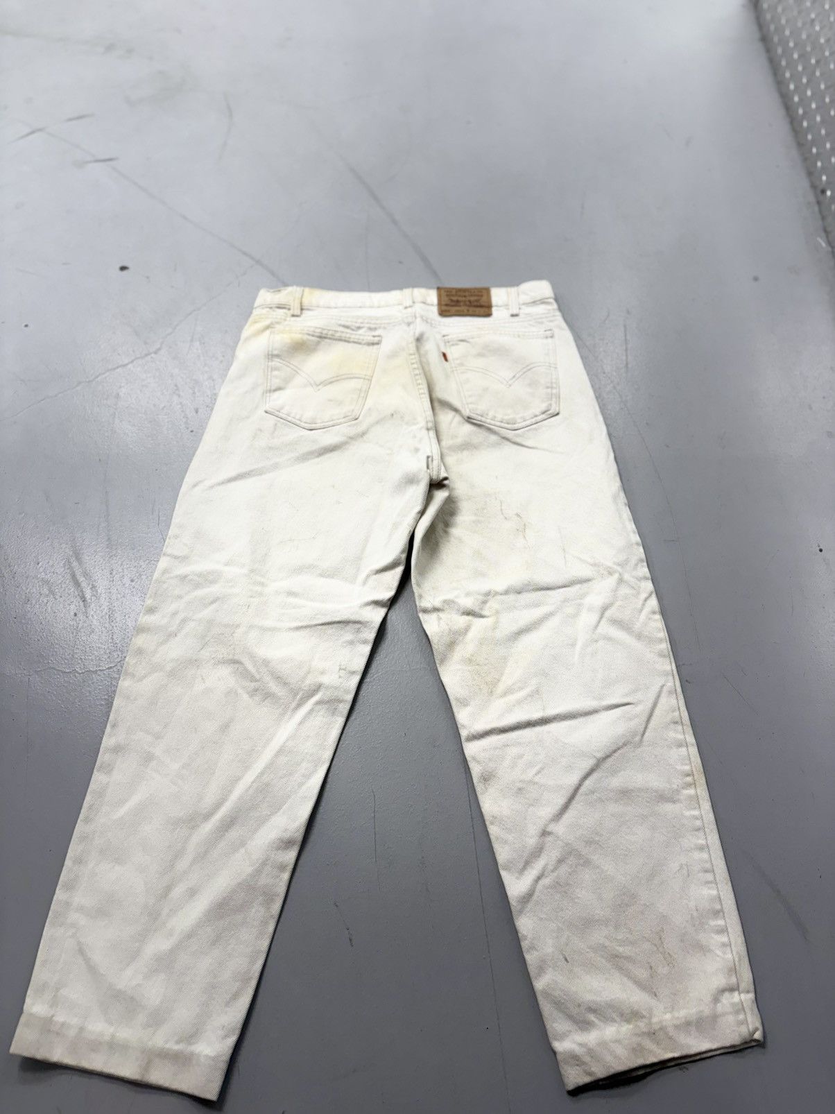 Levi's Vintage Clothing 90s Levis Jeans Mens 36x30* White Distressed 550 Orange Tab Size US 36 / EU 52 - 4 Thumbnail