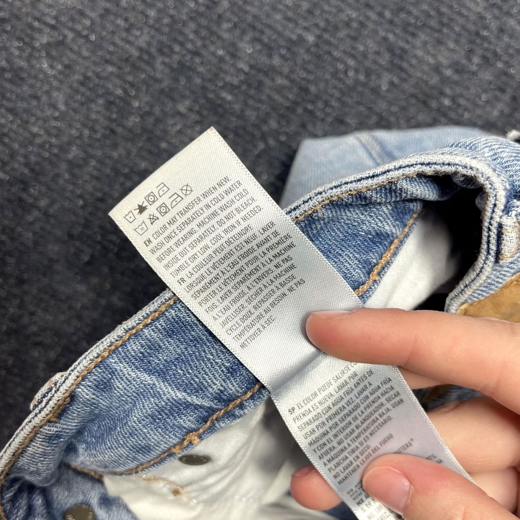American Eagle Outfitters American Eagle Outfitters Jeans Womens 4 Light Wash High Rise Distressed Relaxed Straight Jeans Size 27" / US 4 / IT 40 - 6 Thumbnail