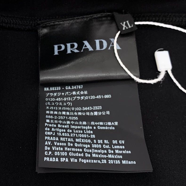 Prada Prada Black hooded half-zipper long-sleeved sweatshirt 2501 Size US XL / EU 56 / 4 - 6 Thumbnail