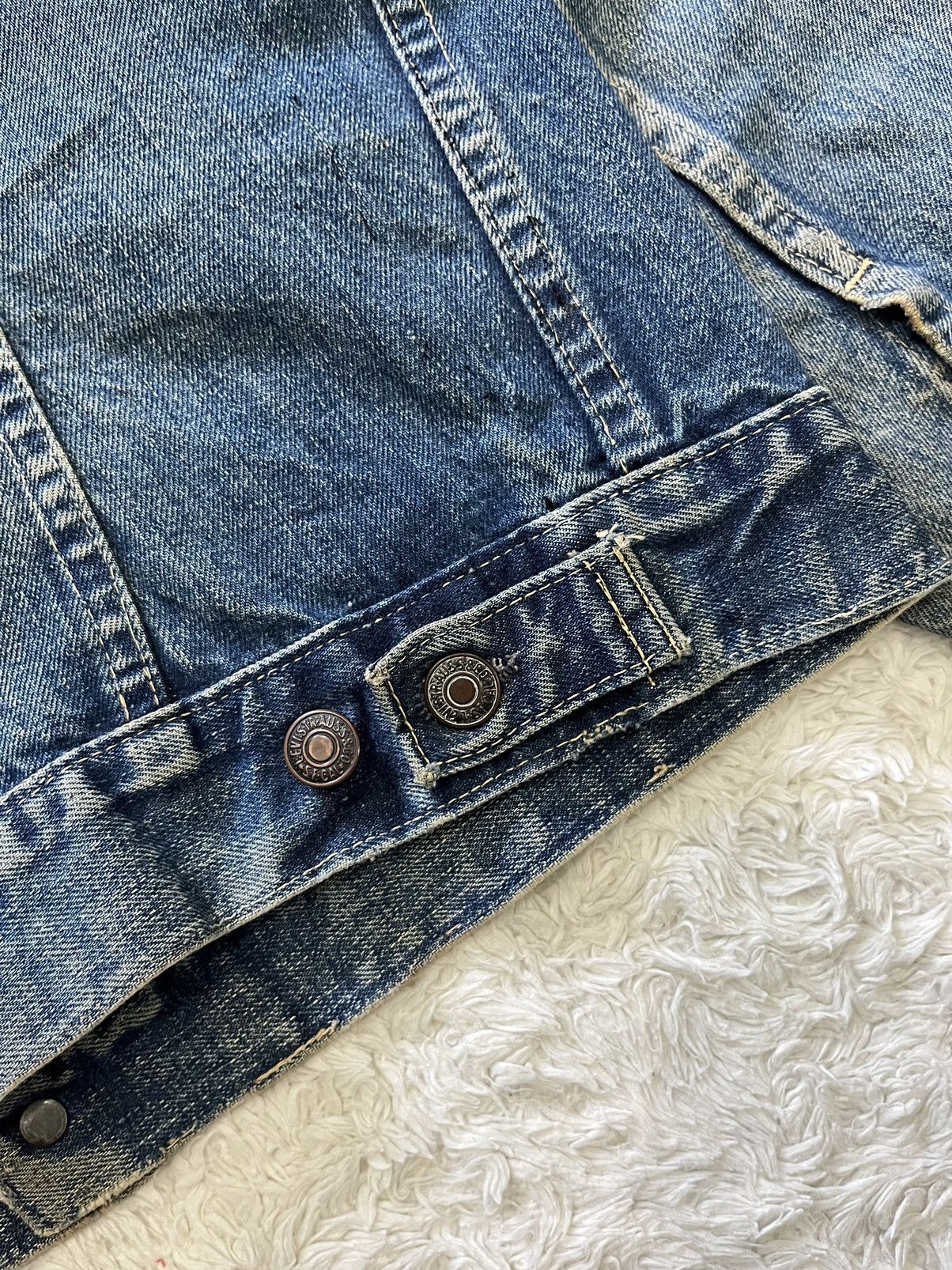 Levi's vintage 1960's levis 70505 trucker denim "TRASH" jacket Size US M / EU 48-50 / 2 - 21 Thumbnail