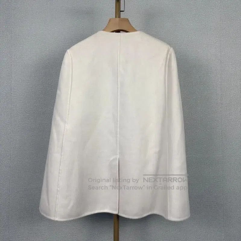 Fendi Fendi White Wool Ladies Jacket with Detail . Size L / US 10 / IT 46 - 2 Thumbnail