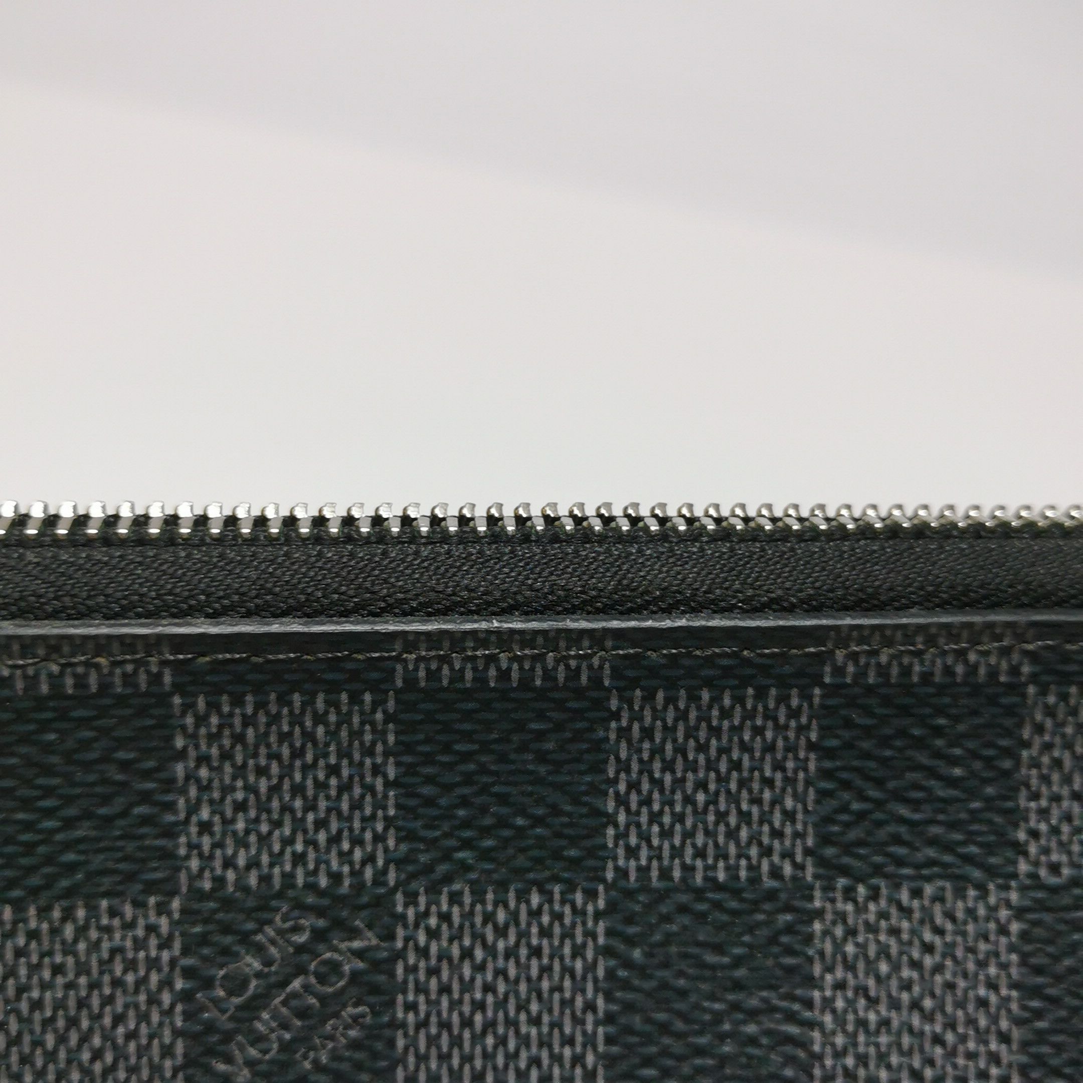 Louis Vuitton Louis Vuitton (LV) Pochette Jour leather checkerboard clutc Size ONE SIZE - 5 Thumbnail
