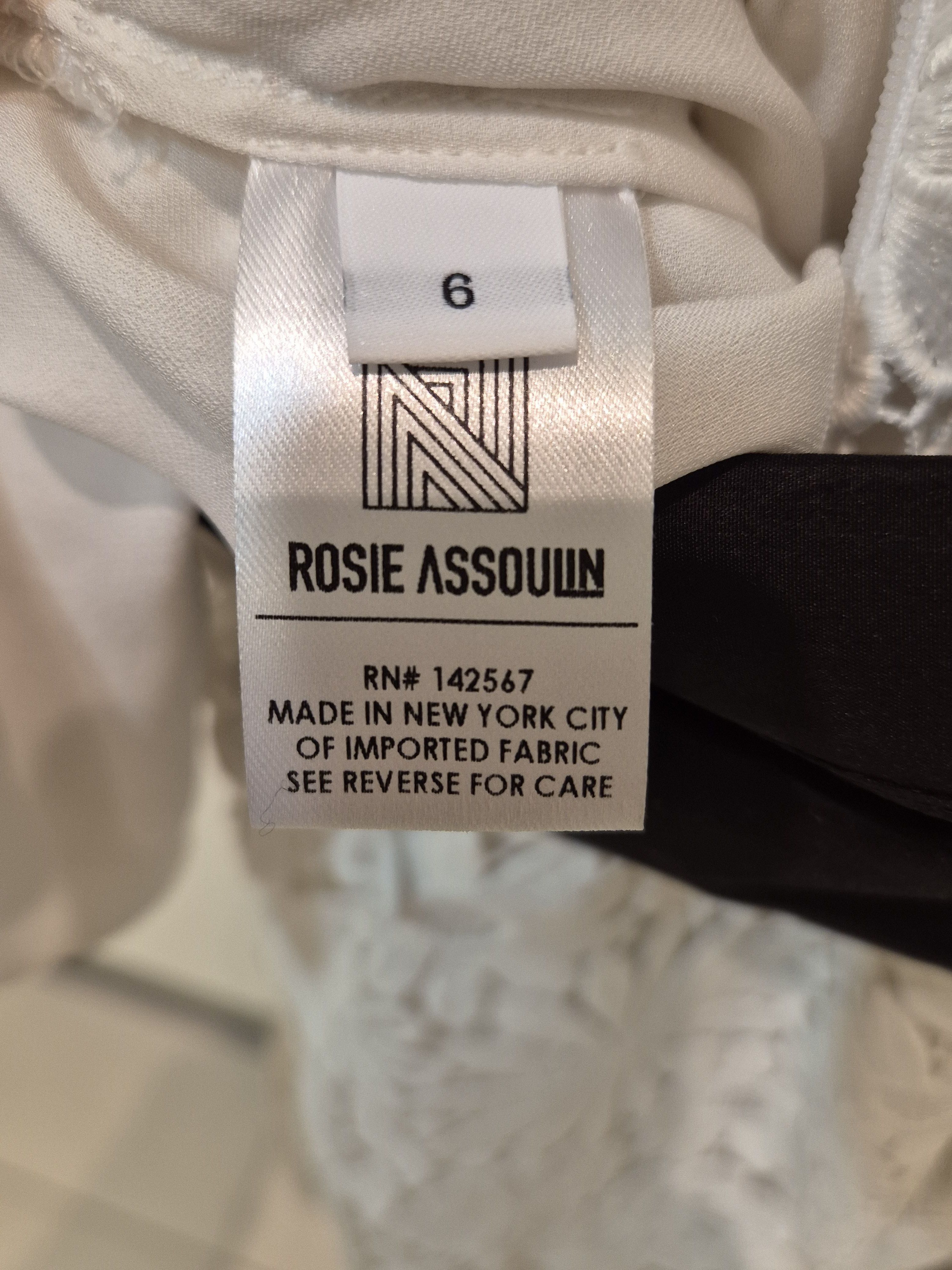 Rosie Assoulin Rosie Assoulin White lace Jumpsuit, black silk sash Size 28" / US 6 / IT 42 - 9 Thumbnail