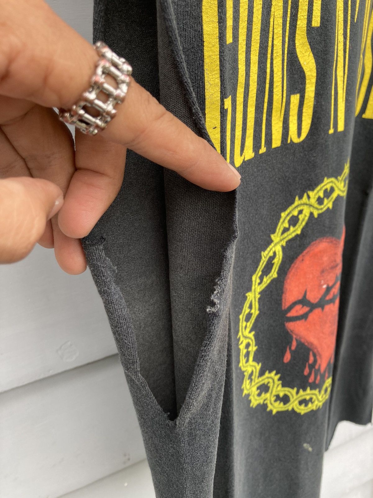 Band Tees Vintage Guns N’ Roses ©️2004 Sun Faded Rock Star Sleeveless Size US S / EU 44-46 / 1 - 9 Thumbnail