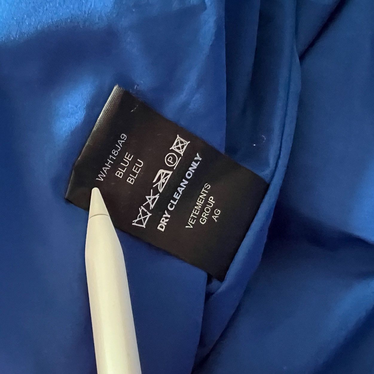 Vetements FW17 Miss Webcam Puffer Size US S / EU 44-46 / 1 - 12 Thumbnail