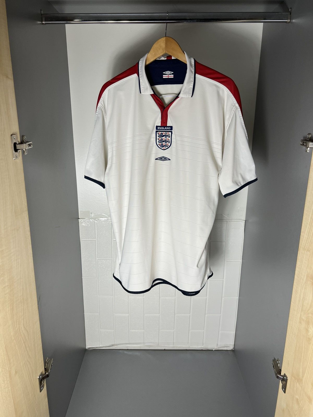 Umbro VINTAGE UMBRO ENGLAND RETRO SOCCER JERSEY MANCHESTER Y2K 90s Size US XXL / EU 58 / 5 - 10 Thumbnail