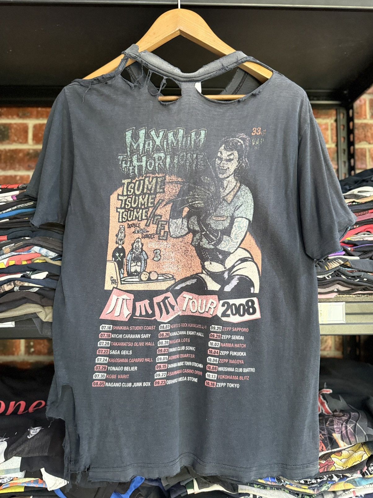 Band Tees Thrashed Vintage Maximum The Hormon Tour Very Grunge Tee Size US M / EU 48-50 / 2 - 1 Thumbnail