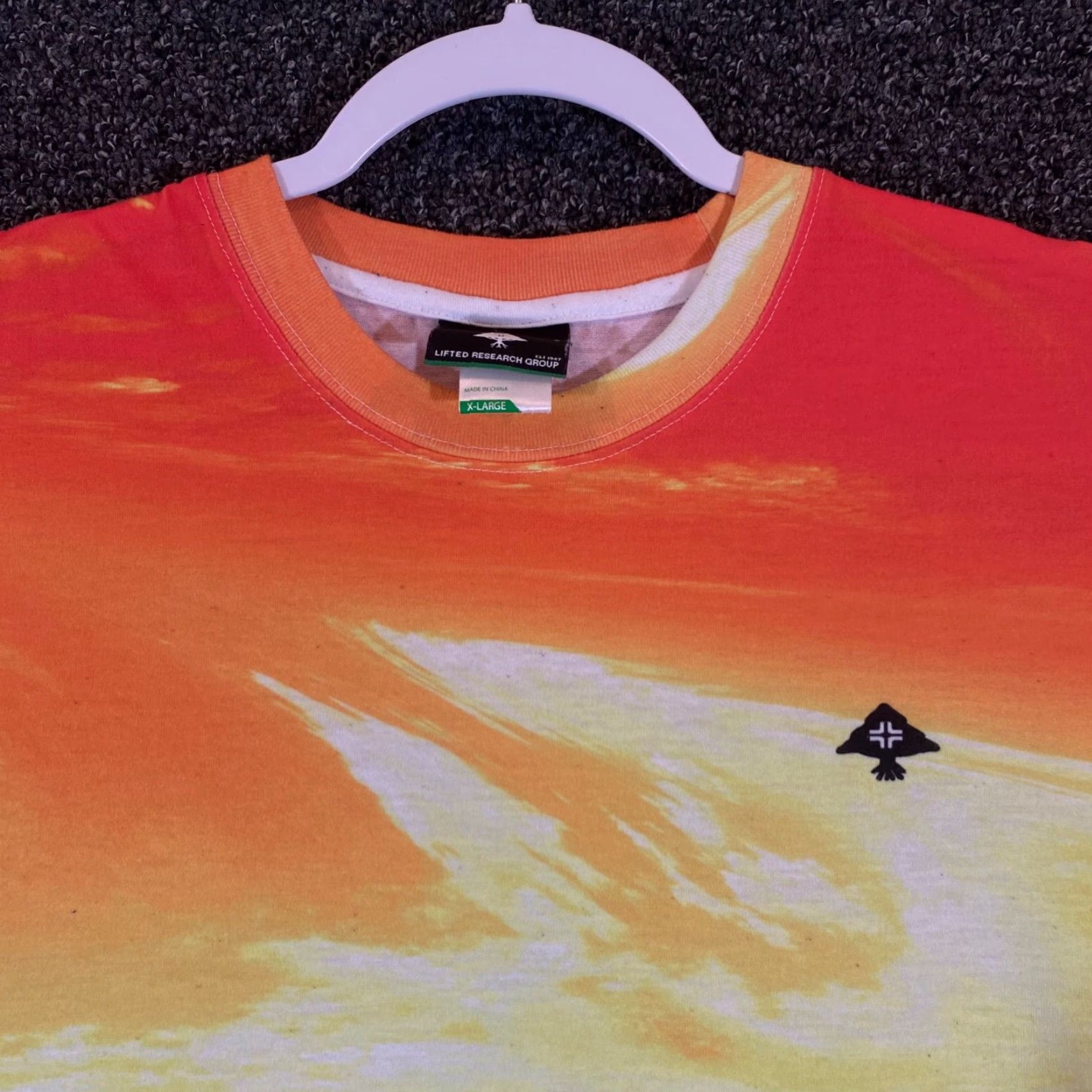 Vintage VINTAGE Lifted Research Group Shirt Mens XL Orange Sunset All Over Print Short Sleeve Size US XL / EU 56 / 4 - 2 Thumbnail