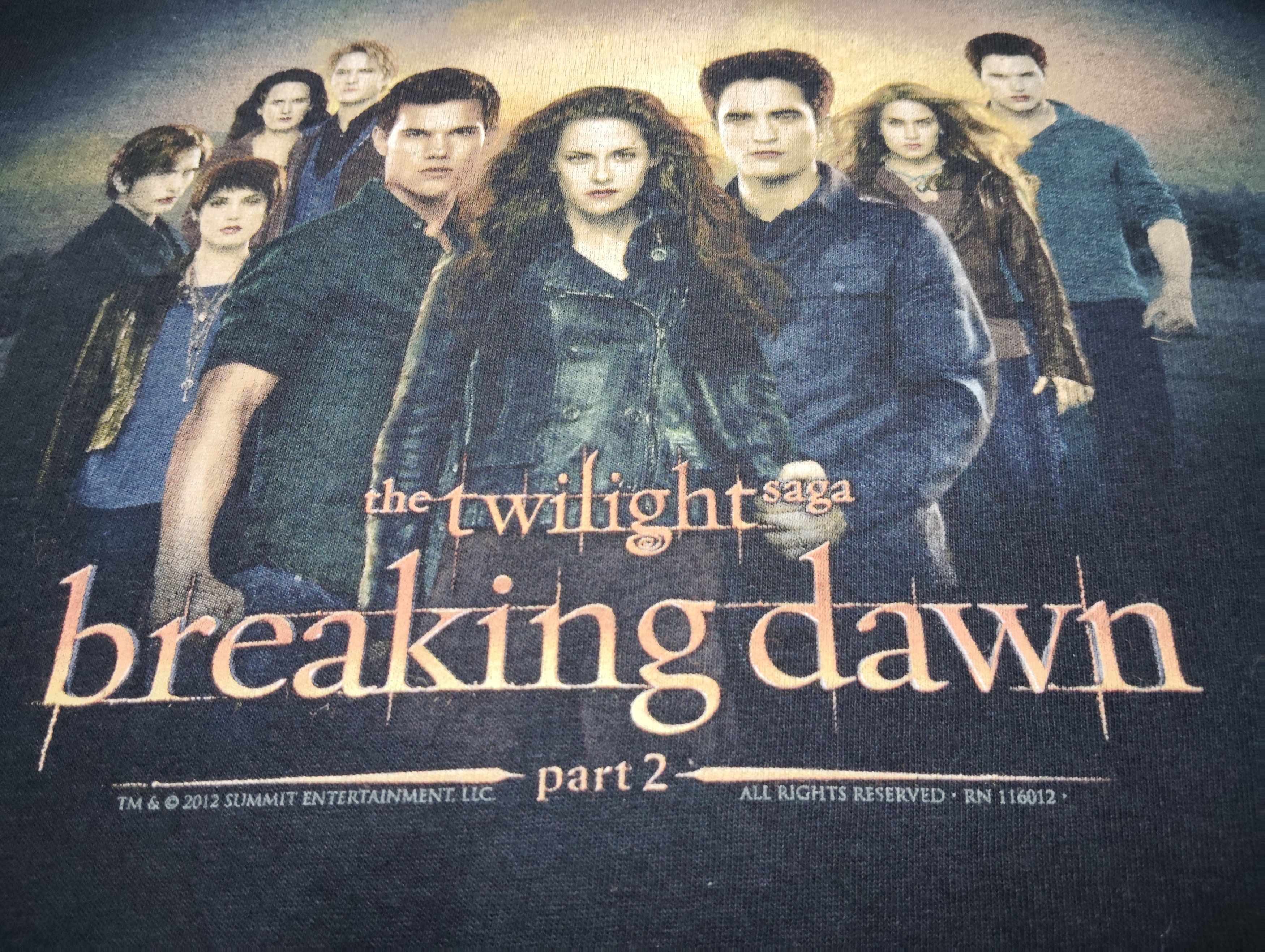 Other MOVIE TEES "THE TWILIGHT SAGA BREAKING DAWN" Size US M / EU 48-50 / 2 - 4 Thumbnail