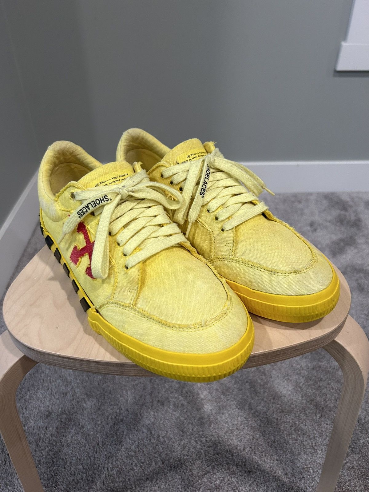 Off-White Off-White Vulc 'Yellow Red' Size US 12 / EU 45 - 1 Thumbnail