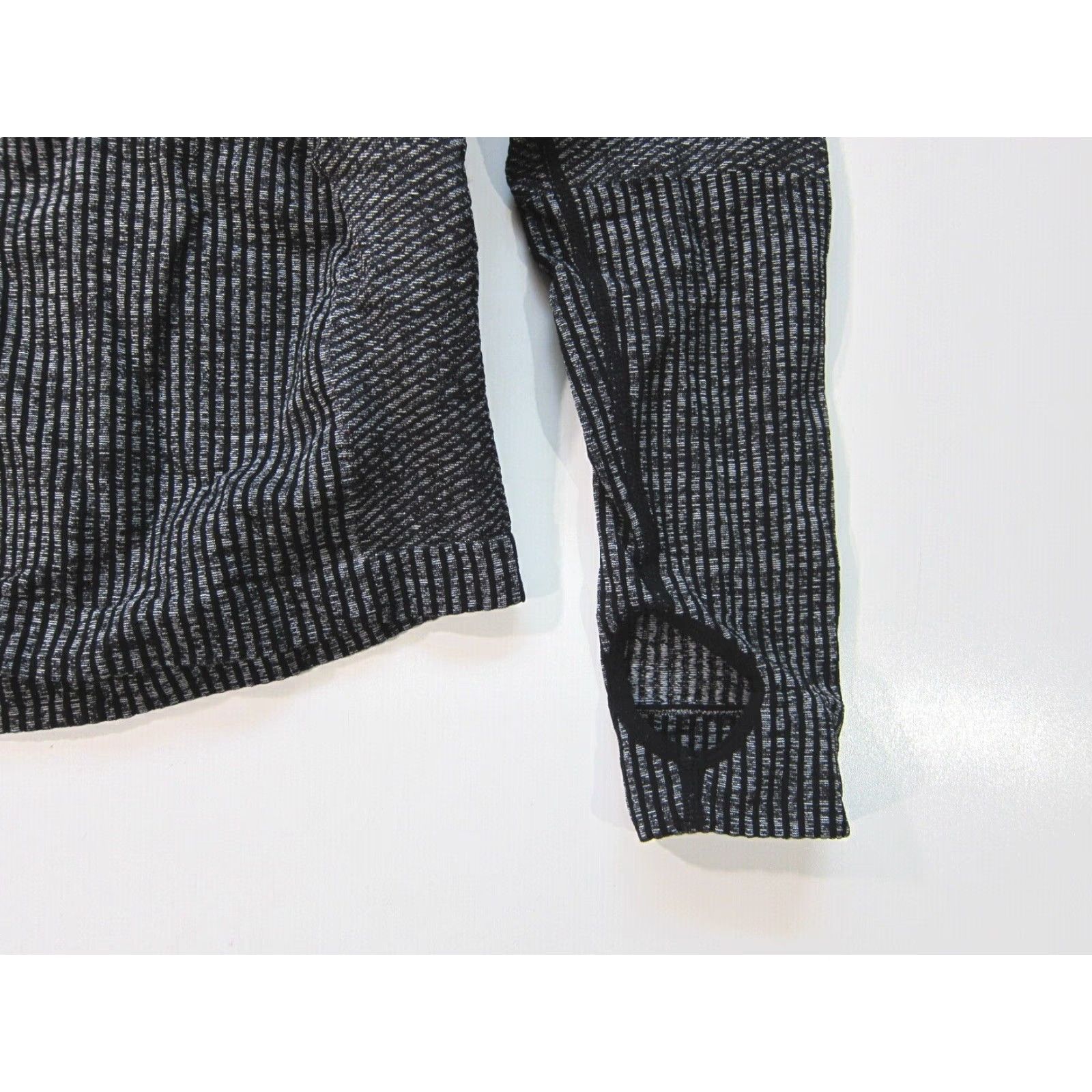 Fabletics Fabletics Sweatshirt Grey Black Nylon Stretch Thumb Hole Sleeve Hooded Women M Size M / US 6-8 / IT 42-44 - 6 Thumbnail