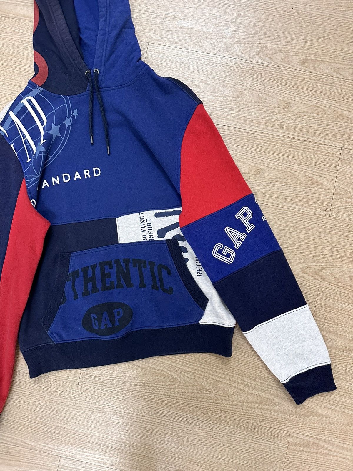 Beauty Beast Very Rare And Beautiful Gap Authentic Patchwork Hoodie Size US M / EU 48-50 / 2 - 5 Thumbnail