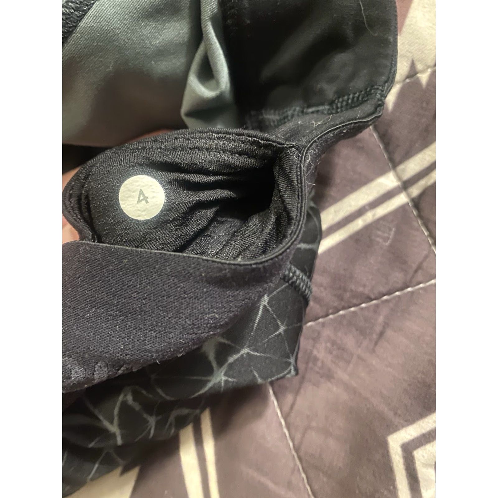 Lululemon Lululemon What The Sport Short Full on Luxtreme Star Crushed Black Sz 4 EUC Women Athletic Shorts Running Gym Cross Training Stars 4 Size 27" / US 4 / IT 40 - 6 Thumbnail