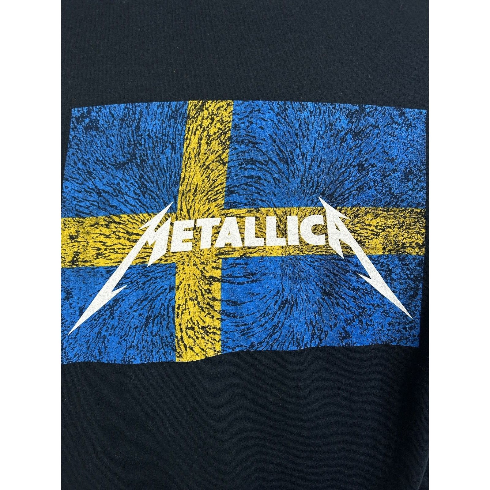 Band Tees 00s Vintage Metallica 2008 Death Magnetic Sweden Flag Tee Size US S / EU 44-46 / 1 - 2 Thumbnail