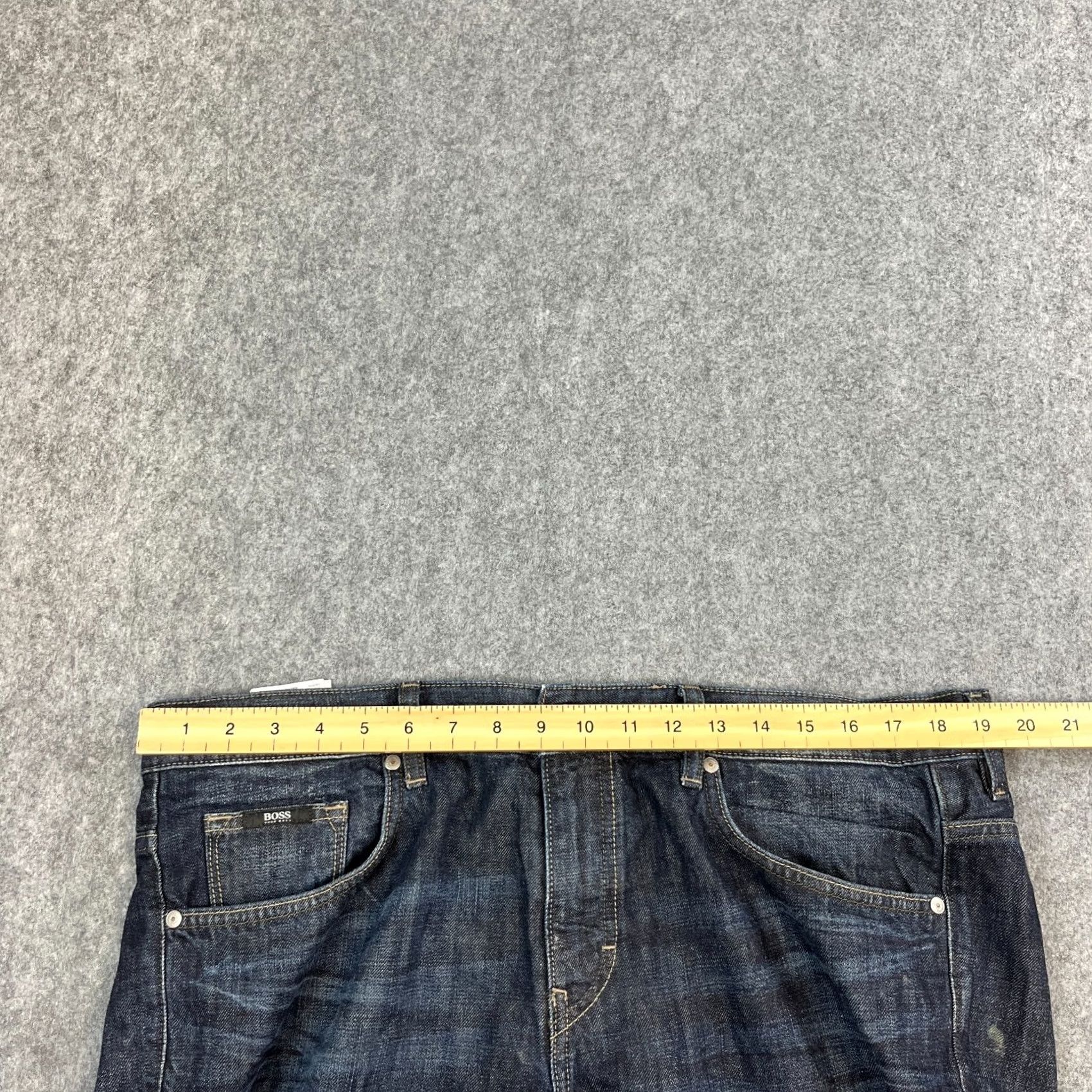 Hugo Boss HUGO BOSS Jeans Straight 38 30 Dark Wash Blue 100% Cotton Leather Patch Denim Vintage No Size US 38 / EU 54 - 6 Thumbnail