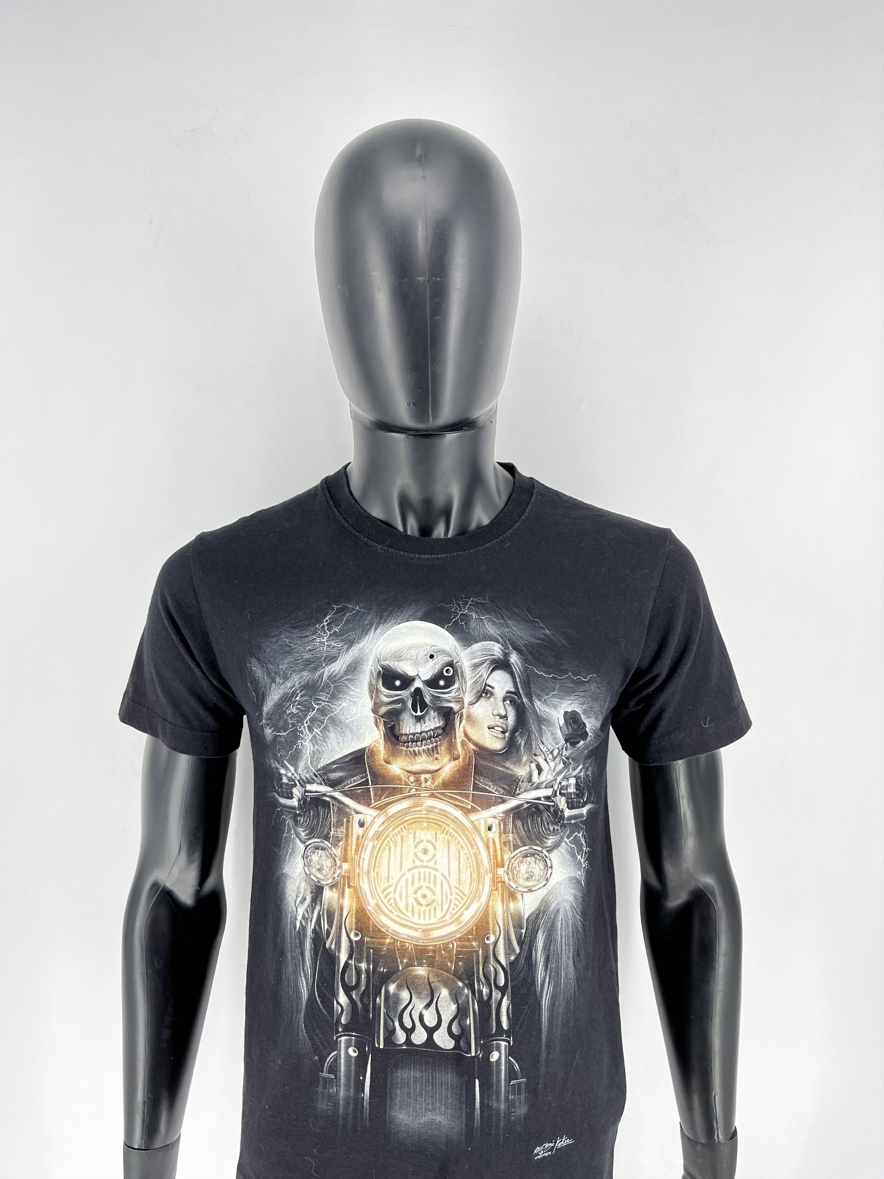 Vintage T-shirt Skeleton and a girl with a girl on a motorcycle Size US S / EU 44-46 / 1 - 6 Thumbnail