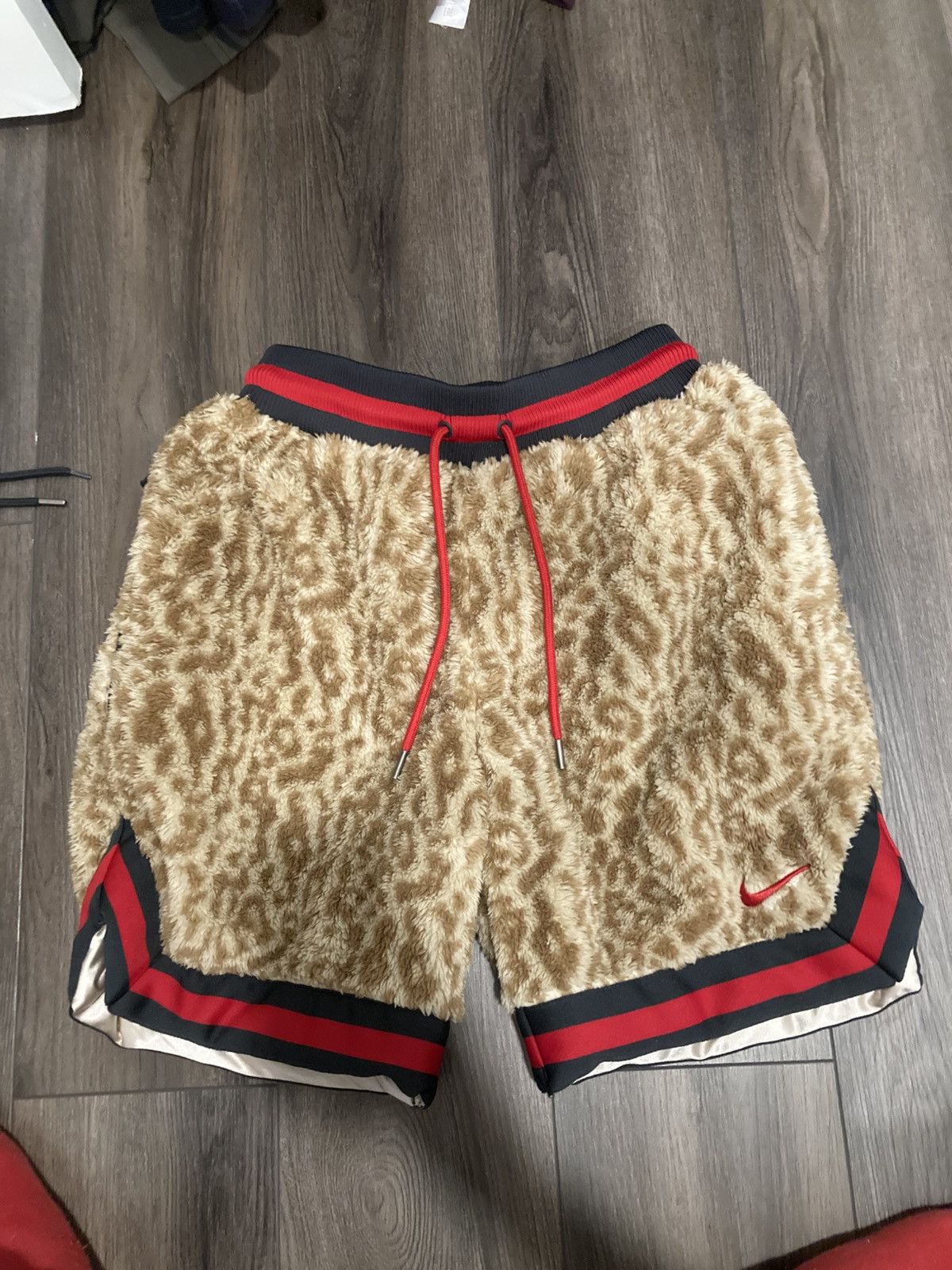 Nike Nike Leopard Basketball shorts Size US 31 - 1 Thumbnail