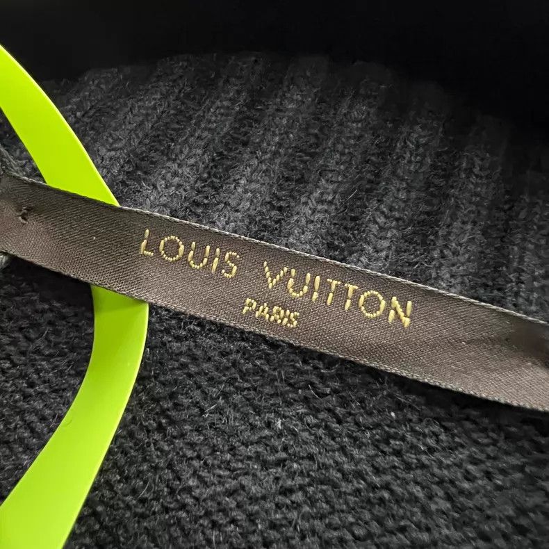 Louis Vuitton Louis Vuitton Size US S / EU 44-46 / 1 - 3 Thumbnail