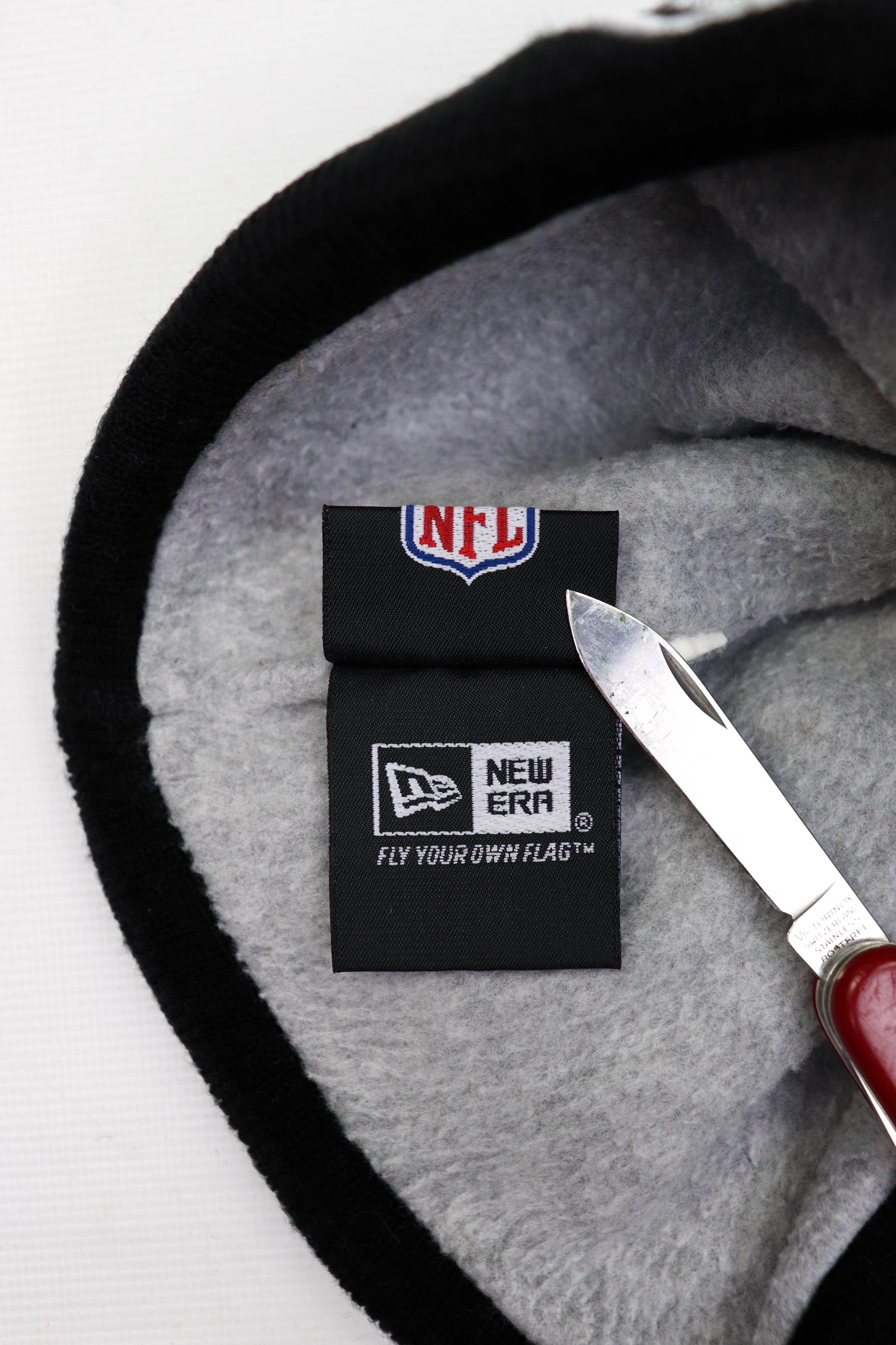 NFL New Era Oakland Raiders NFL Vintage Striped Beanie Hat Size ONE SIZE - 11 Thumbnail