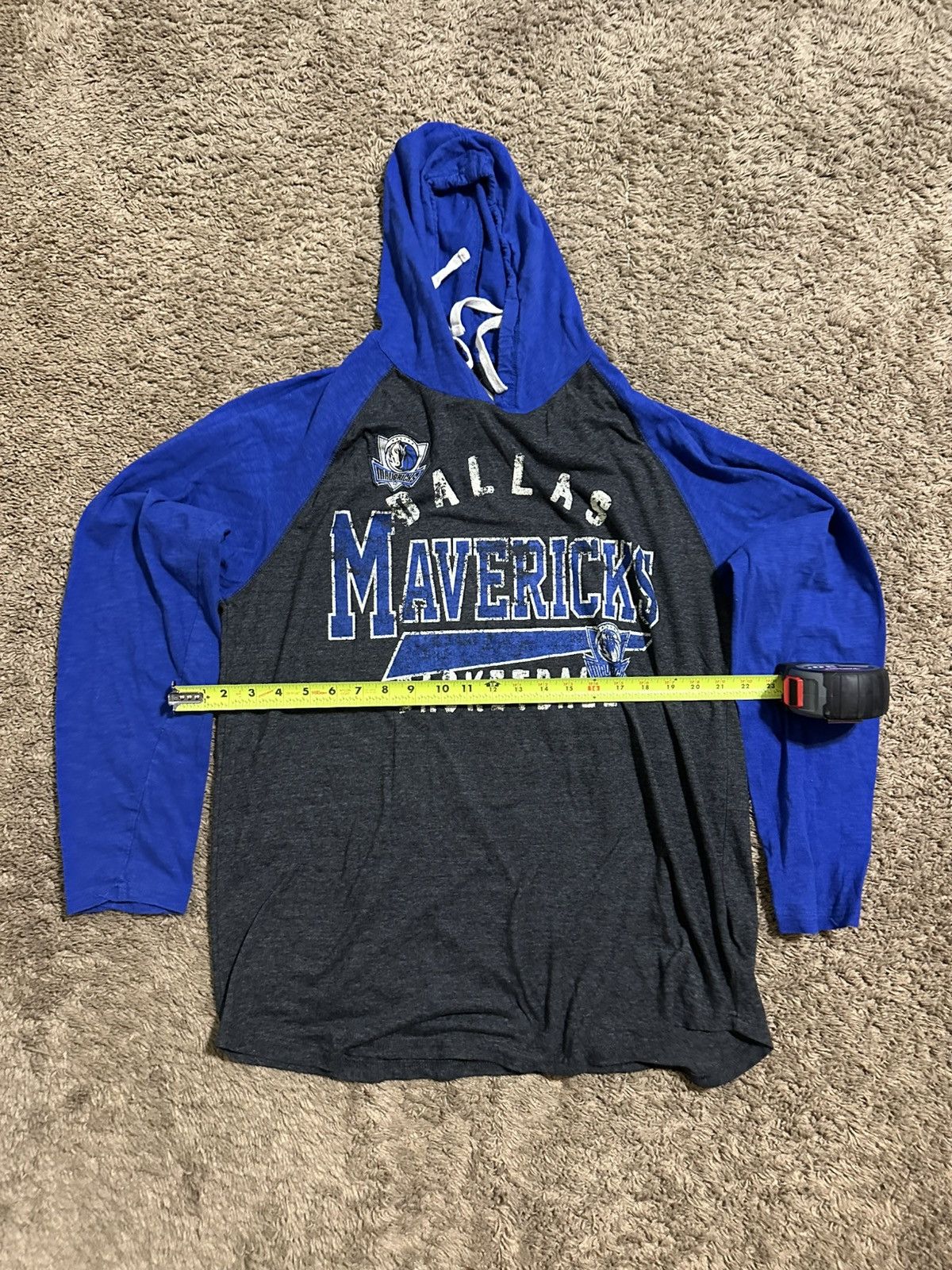 NBA Vintage Dallas Mavericks hoodie shirt 00s size xl Size US XL / EU 56 / 4 - 3 Thumbnail