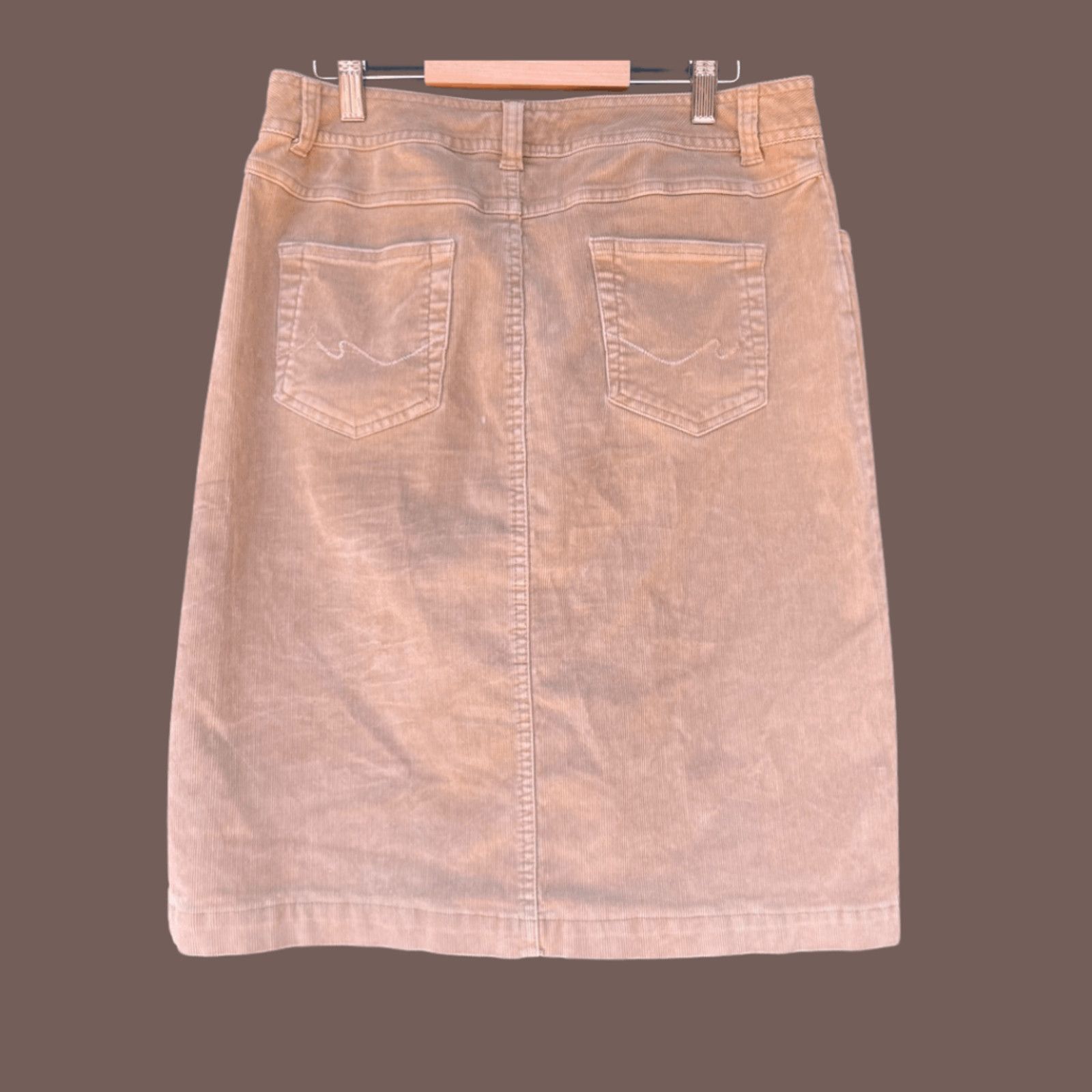 St. Johns Bay VTG Corduroy Maxi Skirt | St. John’s Bay Beige Y2K | Size 8 Size 30" / US 8 / IT 44 - 1 Thumbnail
