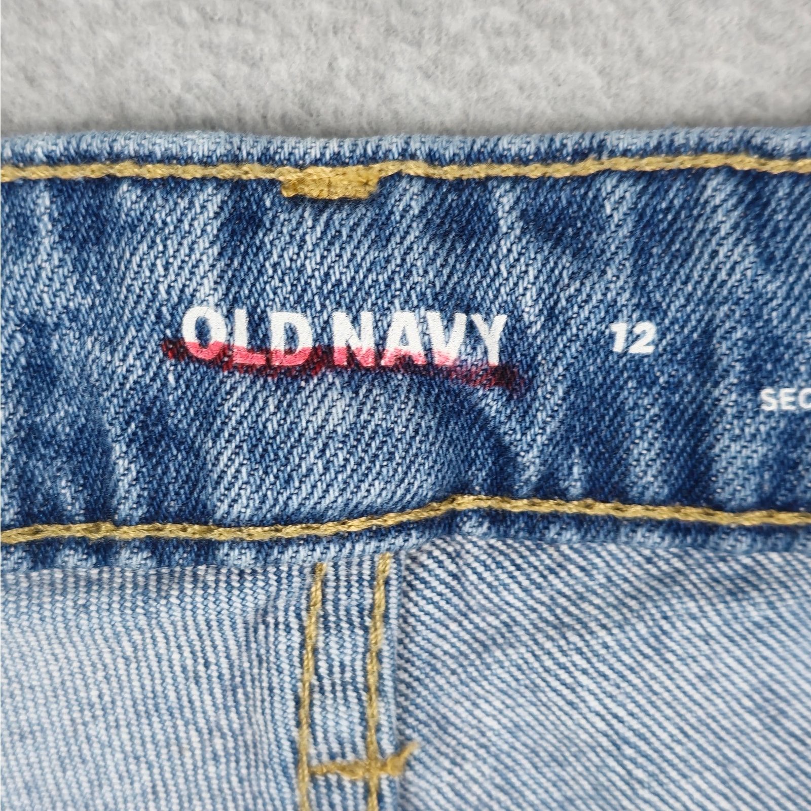Old Navy Old Navy 12 Curvy OG Straight Jeans Raw Hem Distressed Size 34" / US 12 / IT 48 - 8 Thumbnail