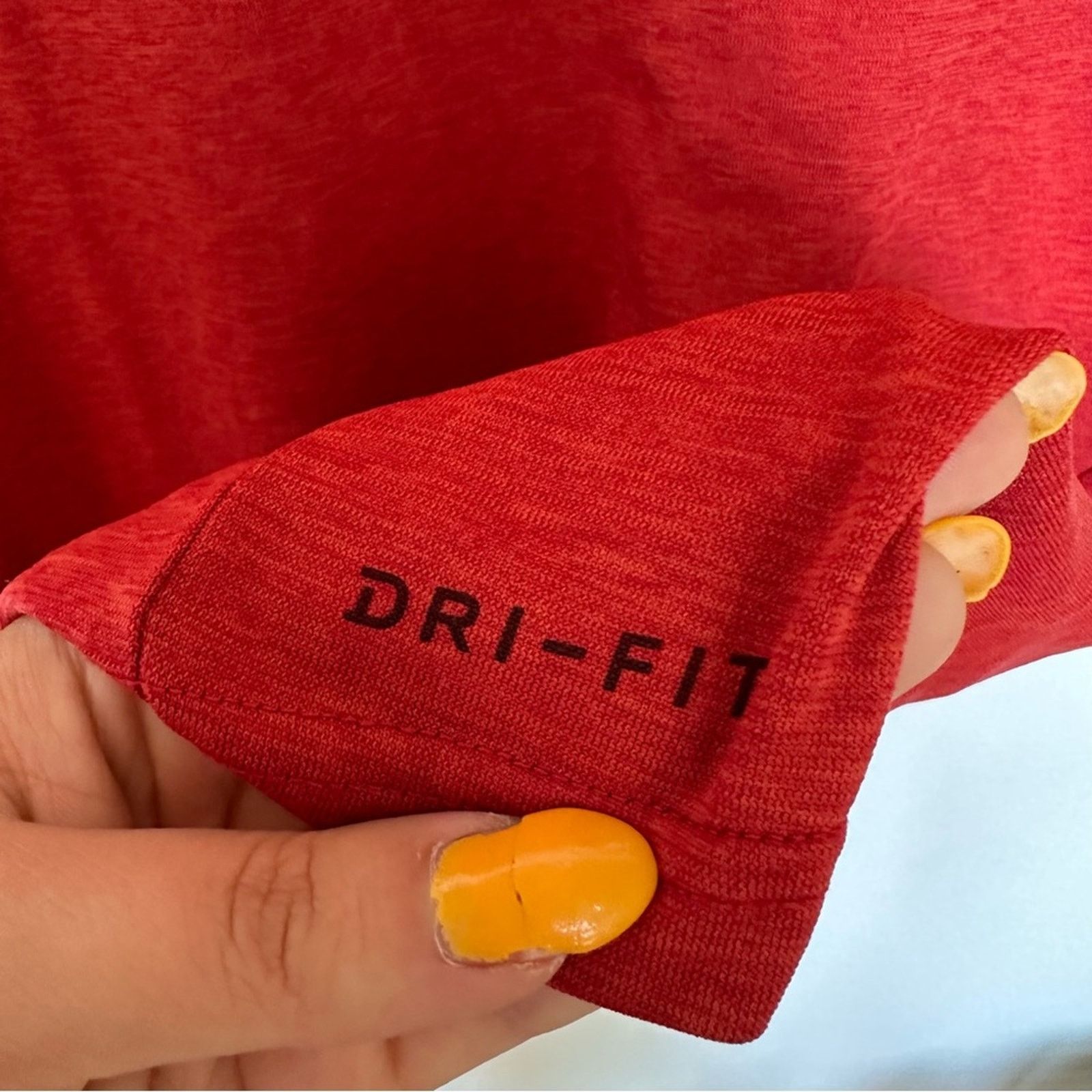Nike NIKE Bright Red Dri Fit Logo Short Sleeve Tee T Shirt Top Size US M / EU 48-50 / 2 - 10 Thumbnail