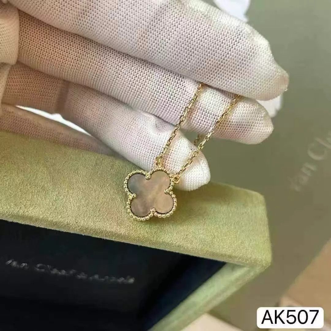 Van Cleef & Arpels VCA Mid-Gray Mother of Pearl Necklace Full Set 42cm Mint Size ONE SIZE - 4 Thumbnail