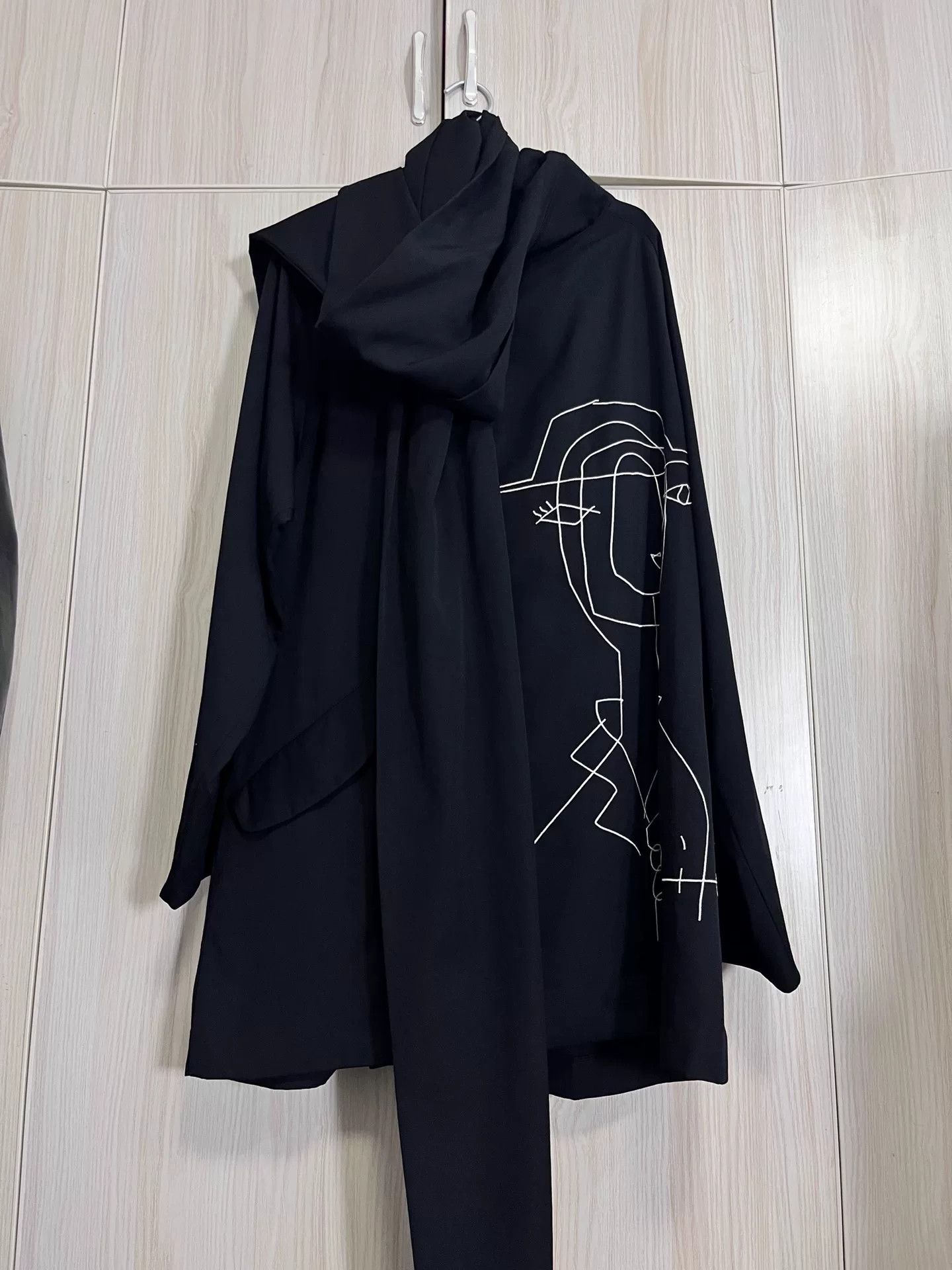 Yohji Yamamoto Yohji Yamamoto Black Scarf with Design Size ONE SIZE - 1 Thumbnail