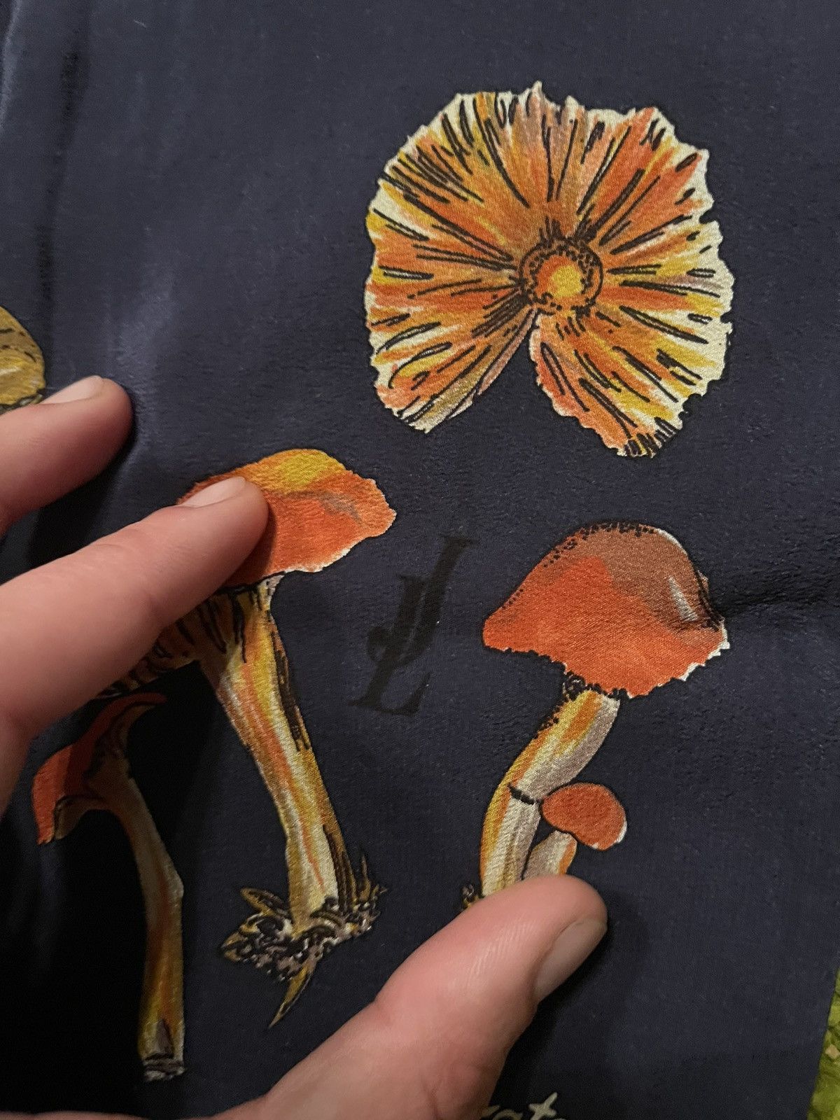 Other 🍄 Mushrooms pattern vintage silk scarf Size ONE SIZE - 5 Thumbnail