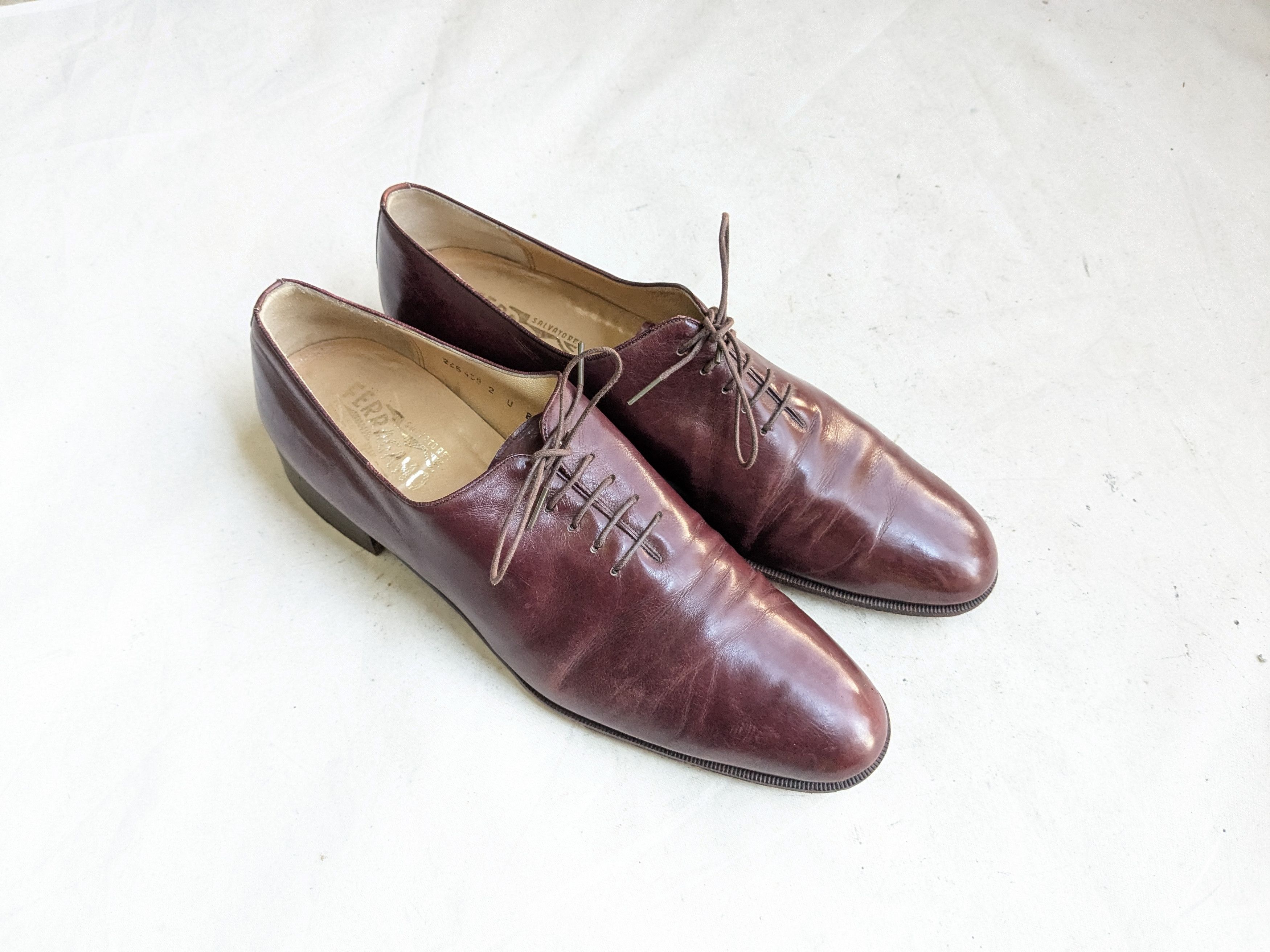 Salvatore Ferragamo Salvatore Ferragamo Wholecut Oxfords Burgundy 12 B Narrow Size US 12 / EU 45 - 1 Thumbnail