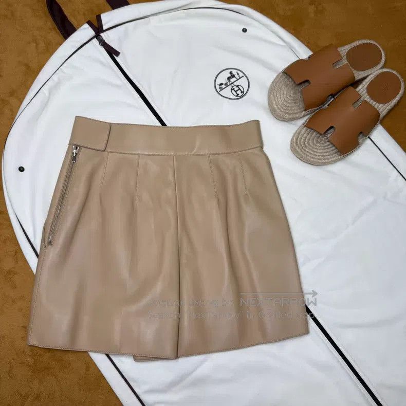 Hermes Hermes Mauve Sheepskin Waist Chain Short Pants Size 24" / US 00 / IT 34 - 2 Thumbnail