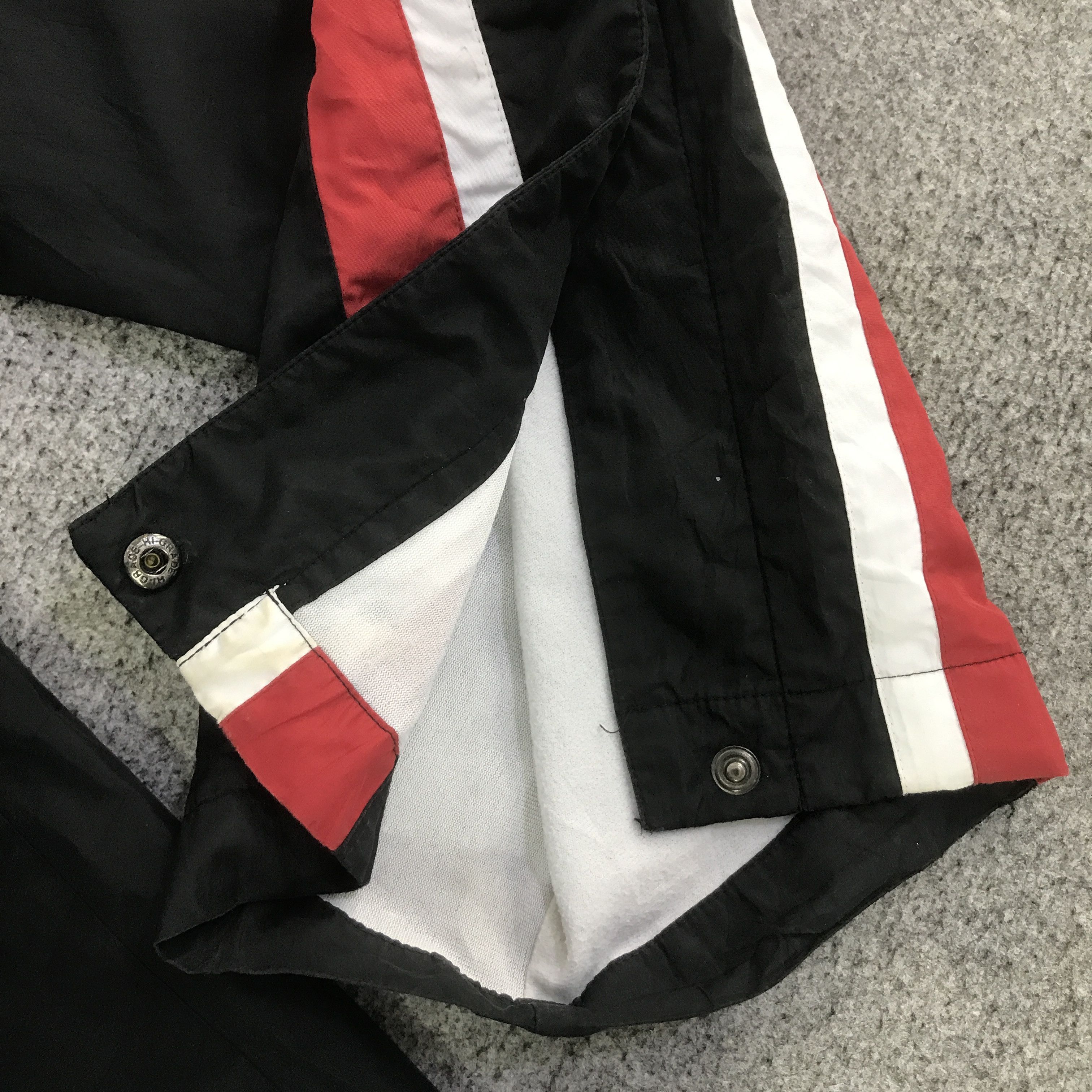 Asics ASICS SNAP BUTTON DESIGN TRACK PANTS SWEATPANTS K130B3 Size US 28 / EU 44 - 14 Thumbnail