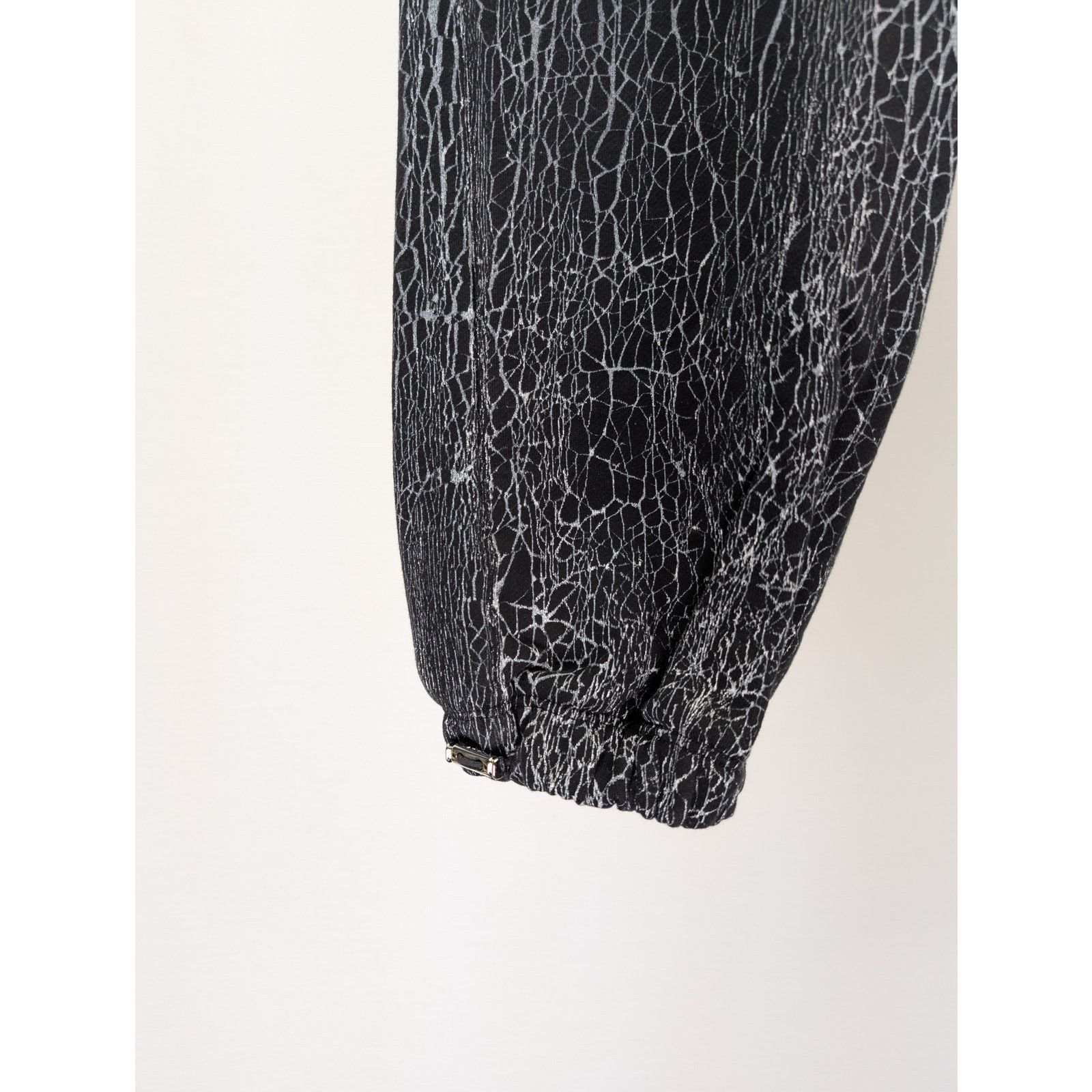 Amiri o1rshd1 Q:2 / Cracked Dye Logo Sweatpants / Joggers in Black Size US 36 / EU 52 - 8 Thumbnail