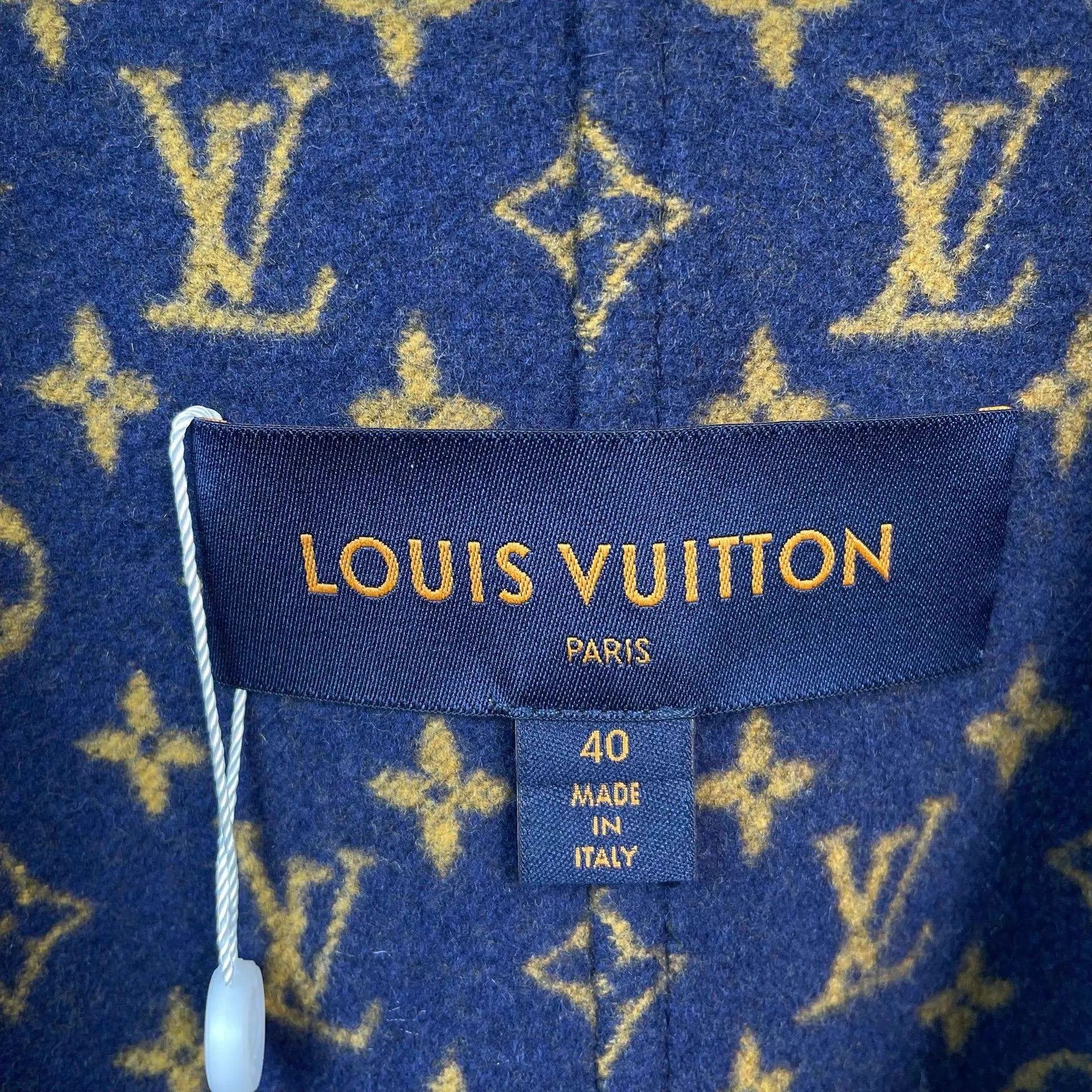 Louis Vuitton Louis Vuitton Monogram print navy lining long coat 40 Size M / US 6-8 / IT 42-44 - 8 Thumbnail