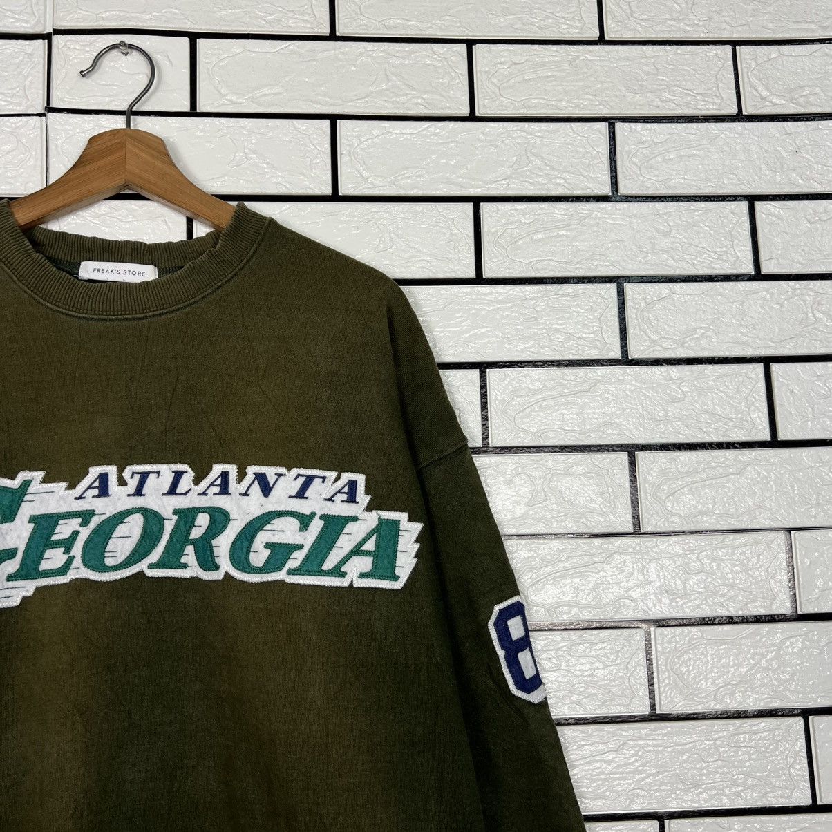 Japanese Brand FREAK’S STORE ATLANTA GEORGIA Big Logo Sweatshirt #4074-C185 Size US M / EU 48-50 / 2 - 5 Thumbnail