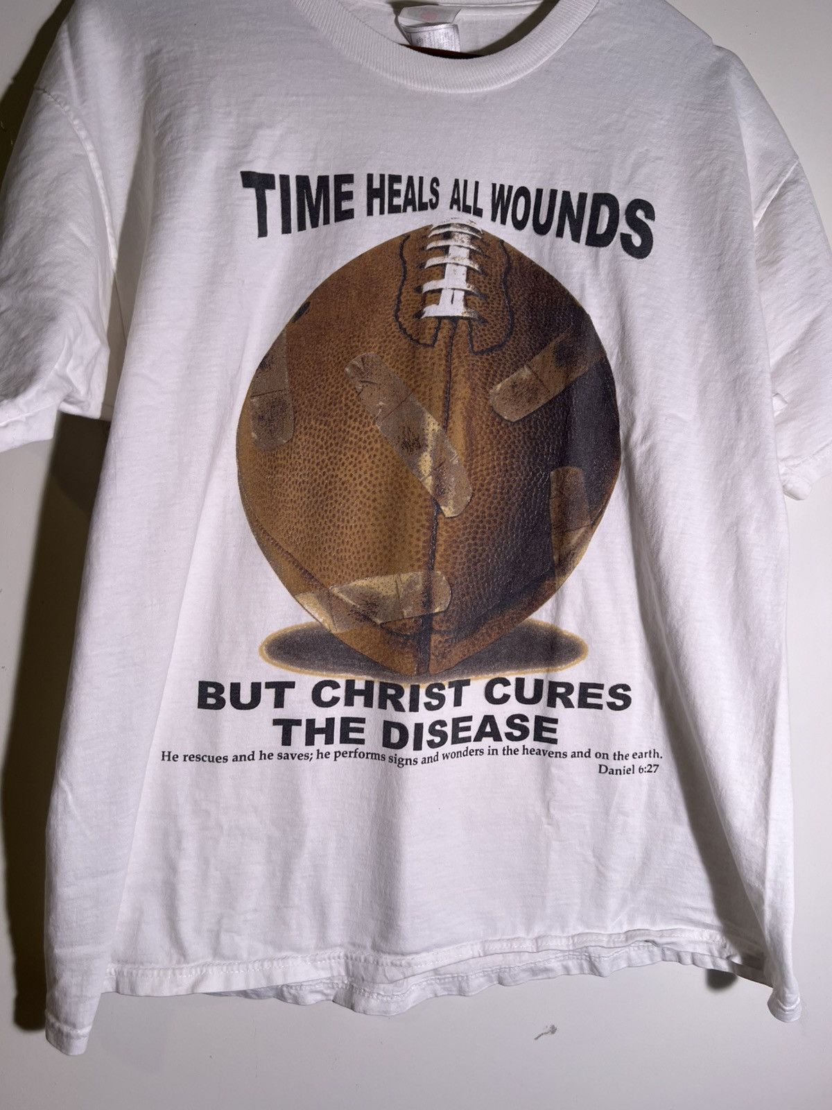 Vintage 90’s 2000’s Y2K VTG Vintage Jesus Christ Football Retro Tee Size US XL / EU 56 / 4 - 3 Thumbnail
