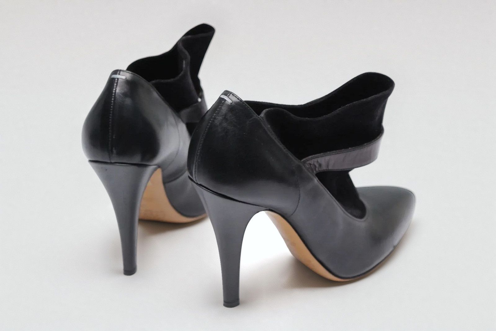 Maison Margiela Margiela Black Leather and Suede Ankle Boots (Size EU 40.5) Size US 10.5 / IT 40.5 - 3 Thumbnail