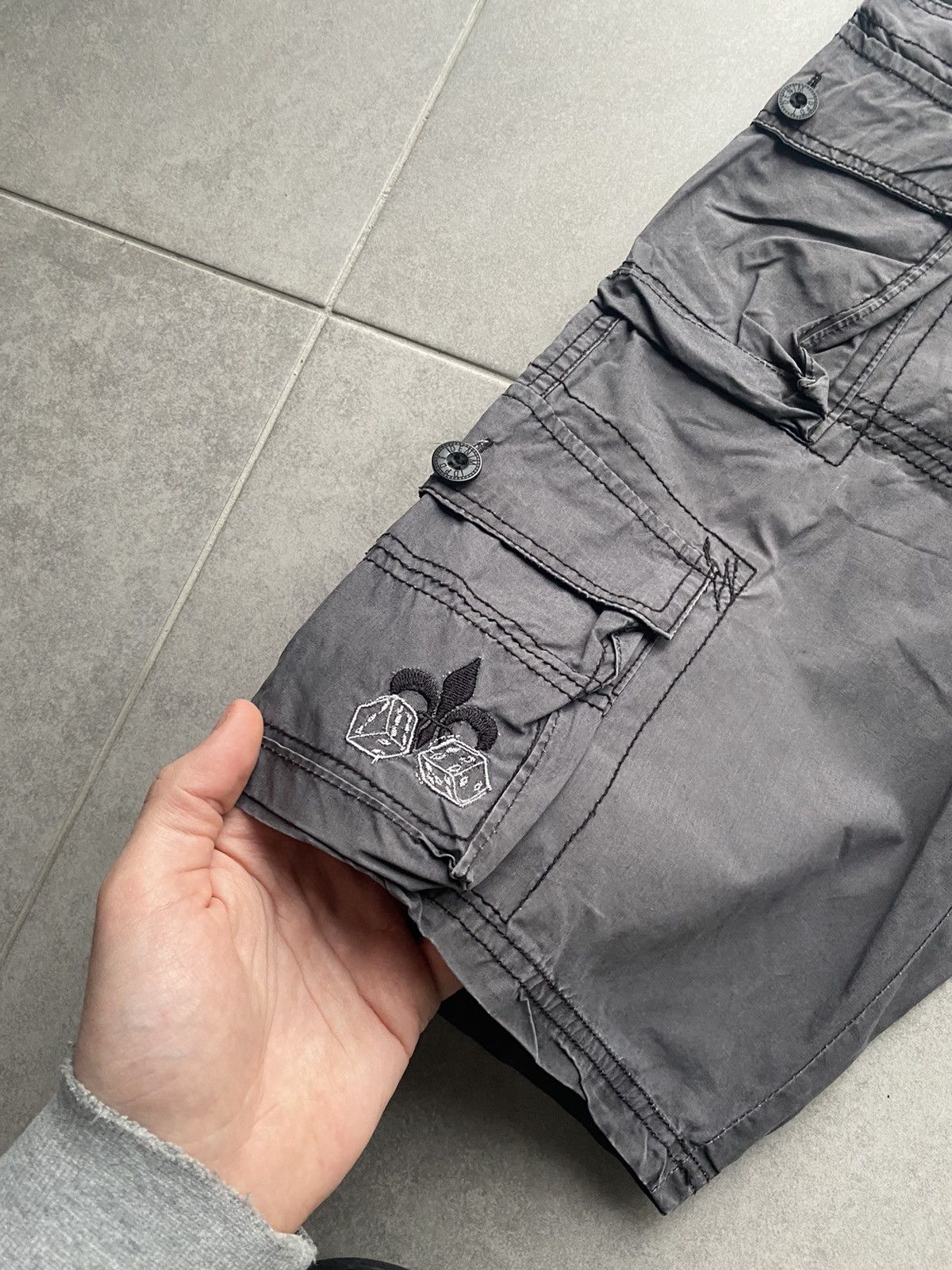 Vintage Vintage Cargo Shorts Size US 30 / EU 46 - 3 Thumbnail