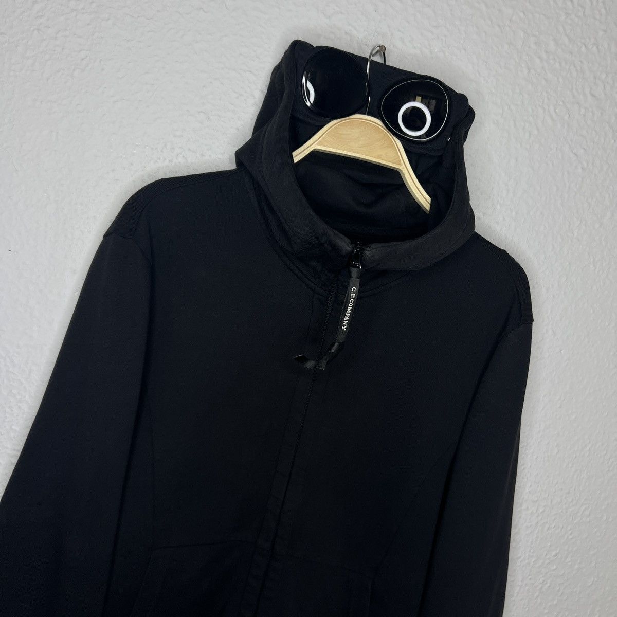 C.P. Company C.P. Company Goggle Hoodie Full Zip Sweatshirt size M Black Size US M / EU 48-50 / 2 - 4 Thumbnail