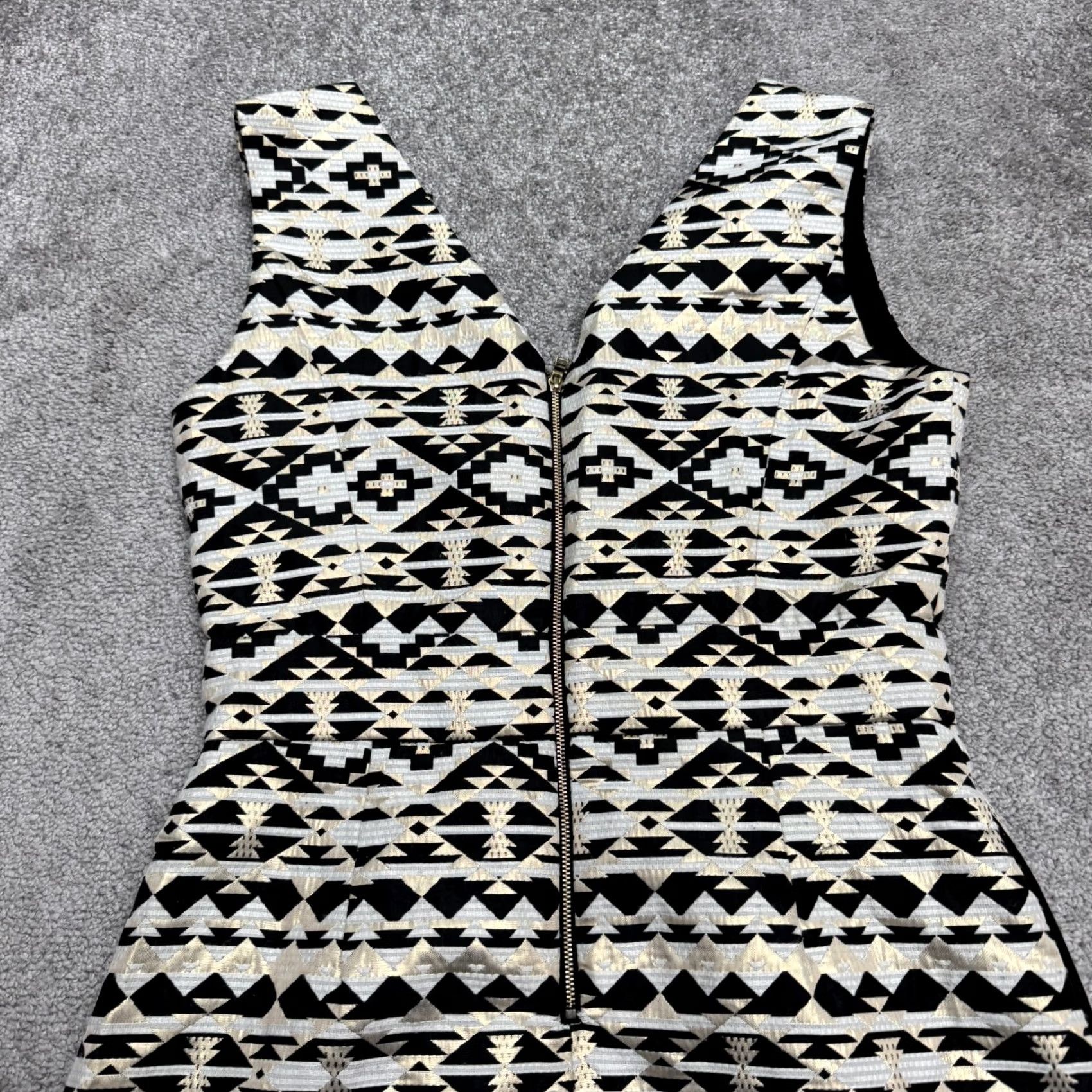 Vintage VINTAGE not FRNCH Paris Geometric Aztec Mini Shift Dress Womens Large Gold Black Sleeveless Size L / US 10 / IT 46 - 4 Thumbnail