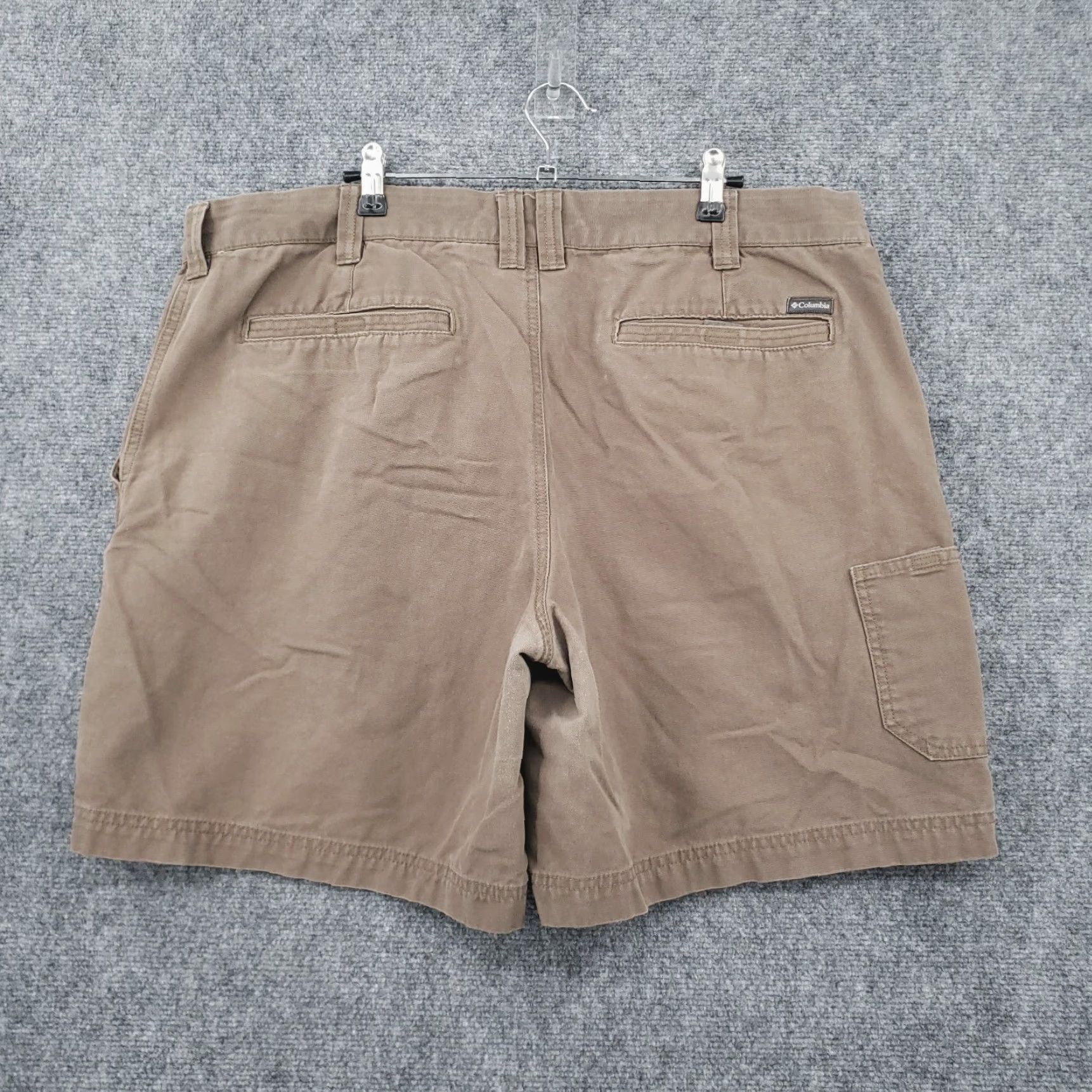 Vintage Columbia Shorts Men 40 8" Tan Bermuda Mid-Rise Flat Front Walking Travel Outdoor Bermuda Shorts Mens 40 Brown Cotton Regular Inseam 8" | Columbia Size US 40 / EU 56 - 2 Thumbnail