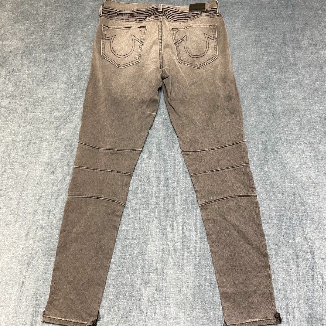 True Religion True Religion Jeans Mens 32x29 Gray Denim Everyday Wear Comfort Straight Leg Jeans Mens 32 Gray Denim 5-Pocket Design Classic Straight Leg Size US 32 / EU 48 - 2 Thumbnail