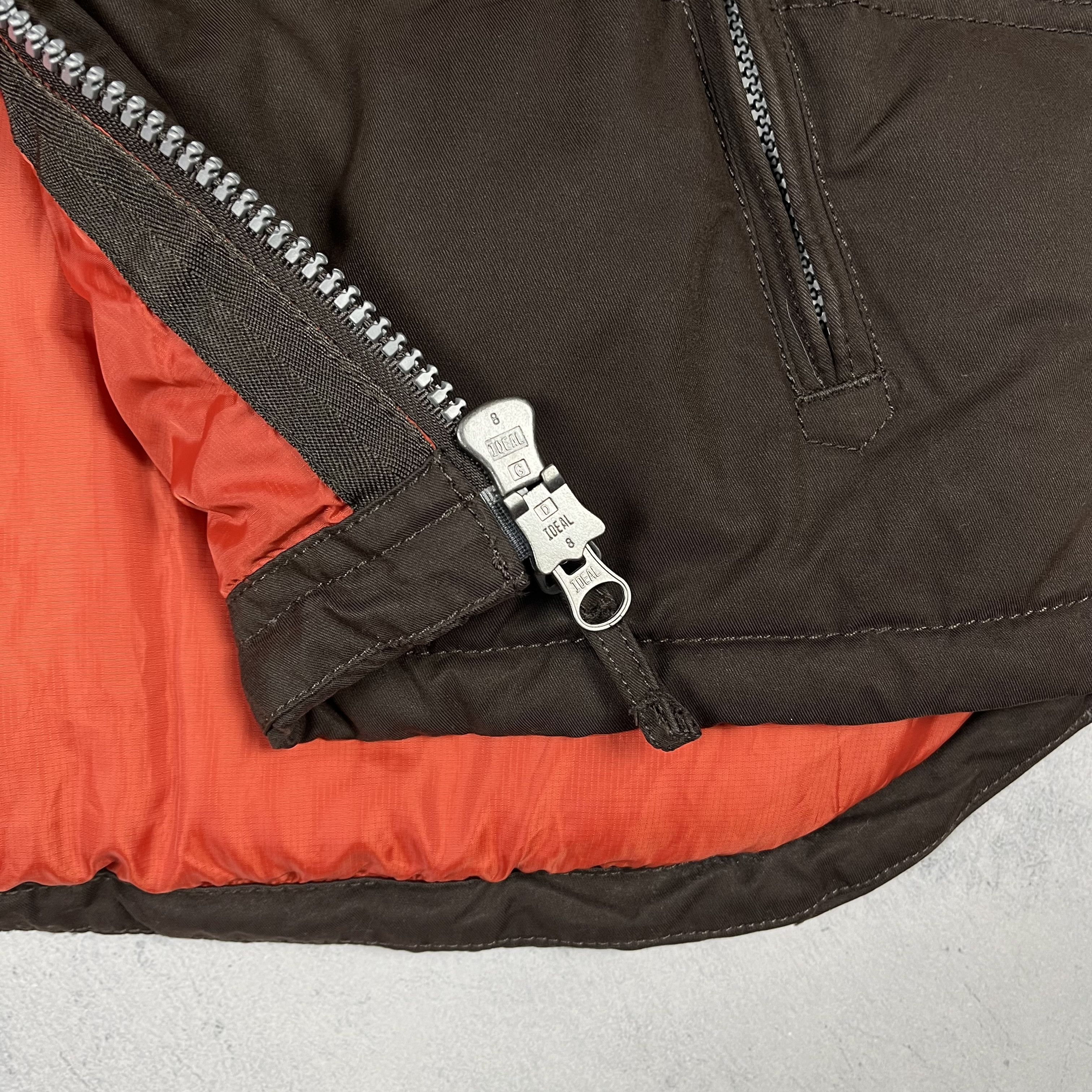 Napapijri Vintage Napapijri Brown Full Zip Down Gilet Jacket Size US M / EU 48-50 / 2 - 22 Thumbnail