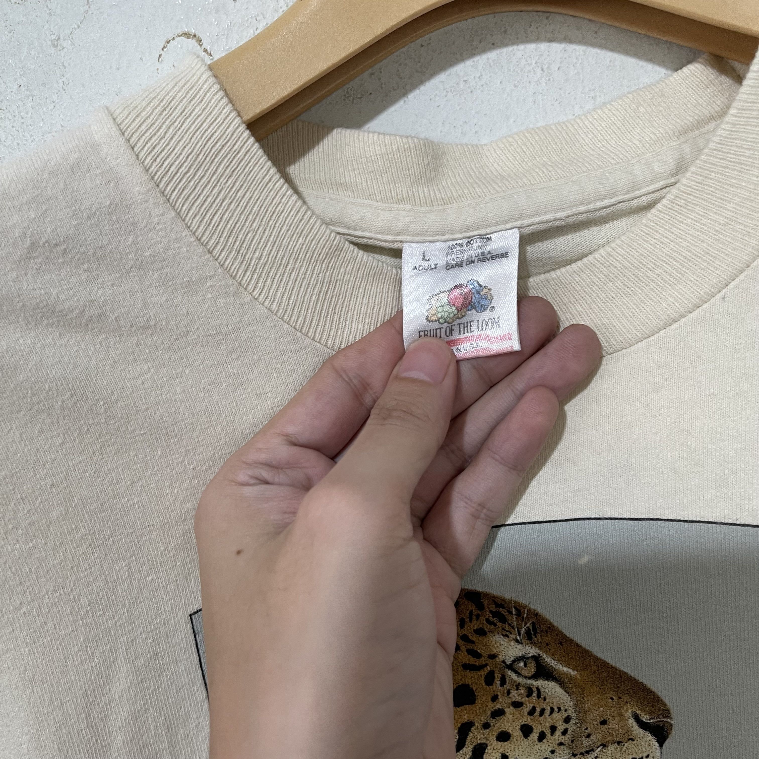 Vintage Vintage 1991 Diana Dee Tyler Three Felines T-Shirt Size US L / EU 52-54 / 3 - 6 Thumbnail