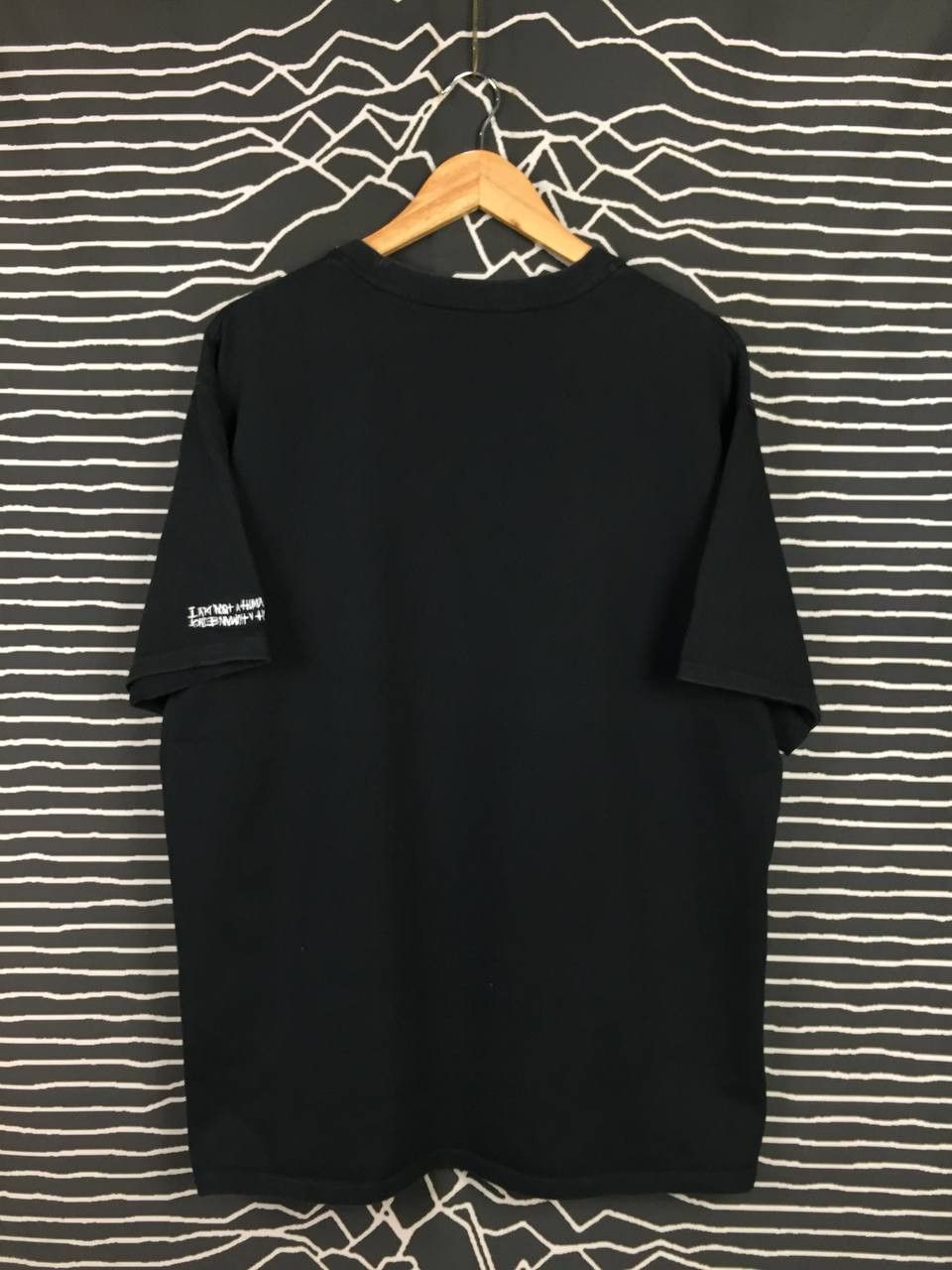 I Am Not A Human Being I AM NOT A HUMAN BEING Spell Out Logo Tee Size US XL / EU 56 / 4 - 5 Thumbnail