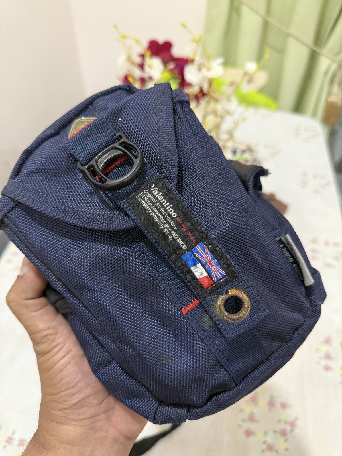 Valentino 🔥🔥🔥ARCHIVE VALENTINO LIVING STONE SLING BAG Size ONE SIZE - 4 Thumbnail